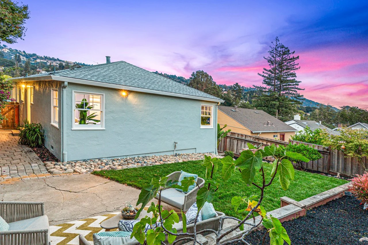 4421 Albert St Smaller 055.jpg