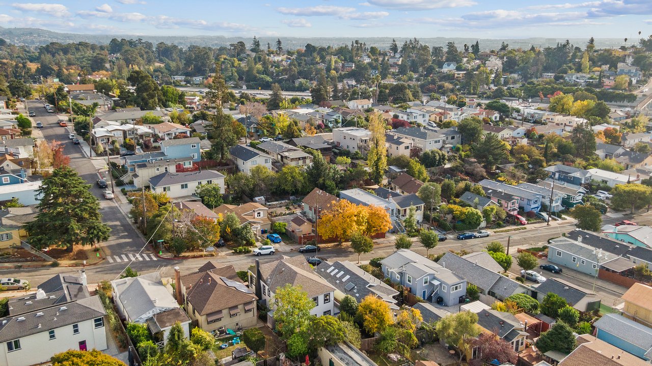 3723 Madrone Smaller 003.jpg