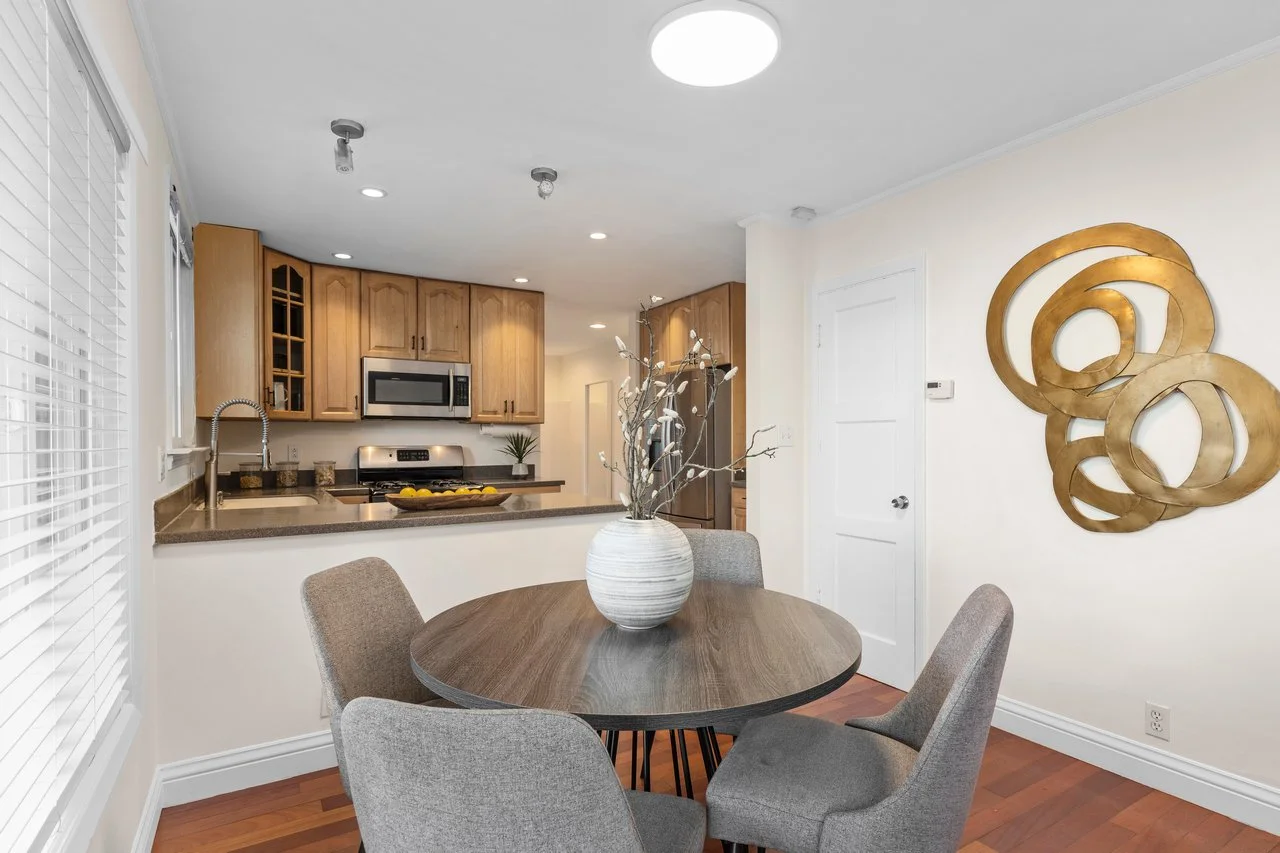 621 Larchmont Dr Smaller 017.jpg