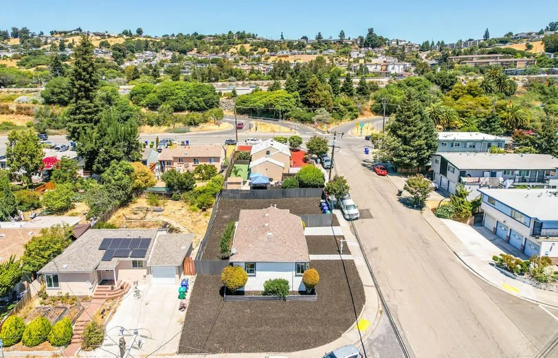 1705 163rd Smaller030.jpg