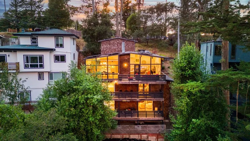 1615 Arrowhead001.jpg