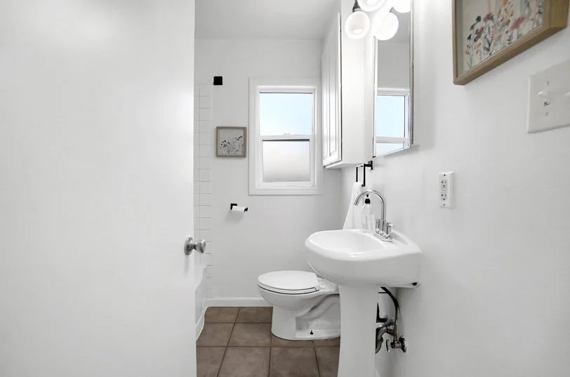 1705 163rd Smaller025.jpg