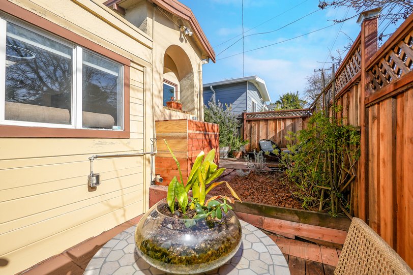 3467 Loma Vista Smaller 012.jpg