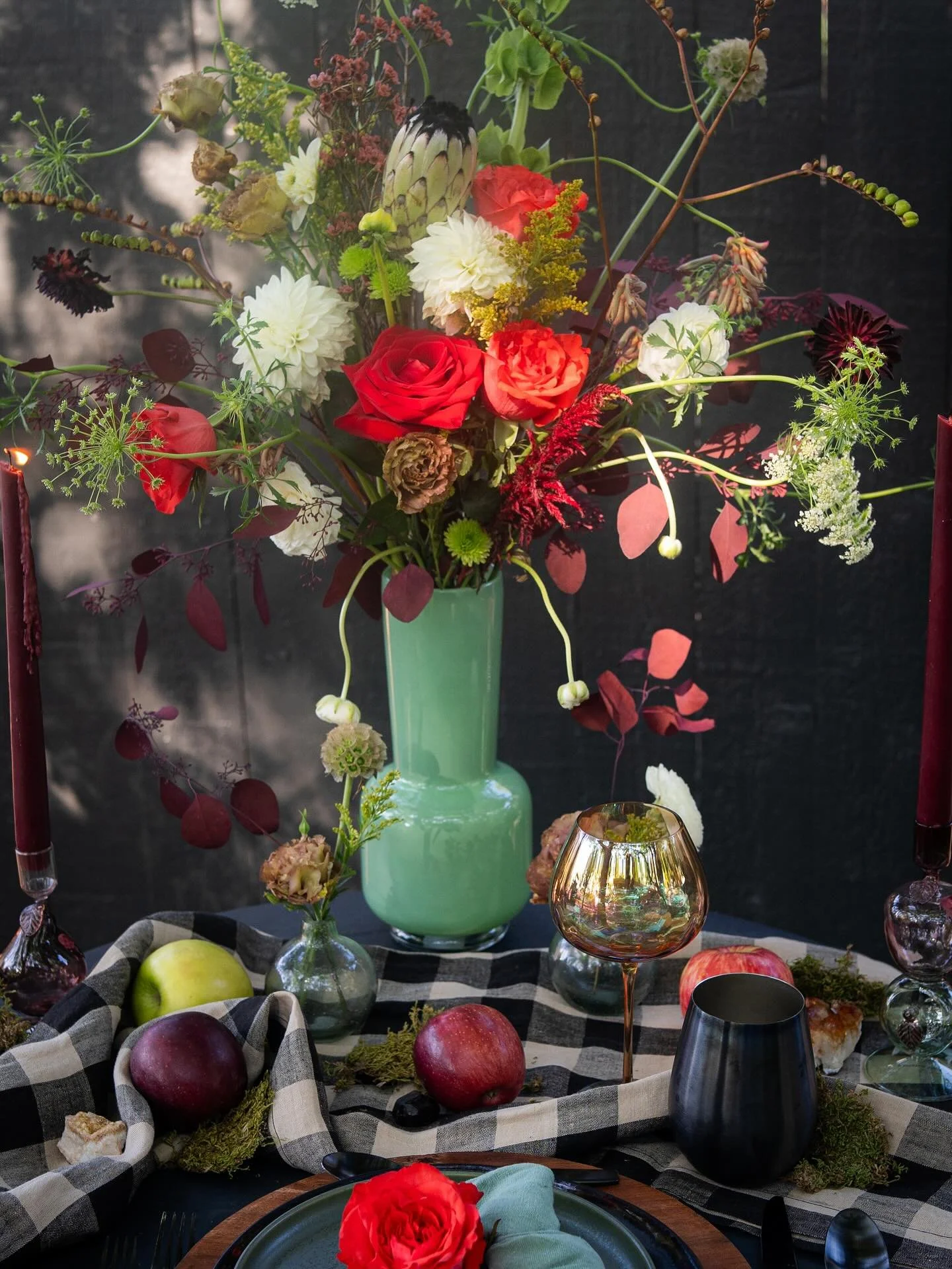 The Half Moon always asks us to hold two truths at once - that light and dark exist in everything. The apple reminds us too: at once a symbol of temptation and of medicine, but always a revealer of truth.

In Western astrology, the Moon sits in Sagit