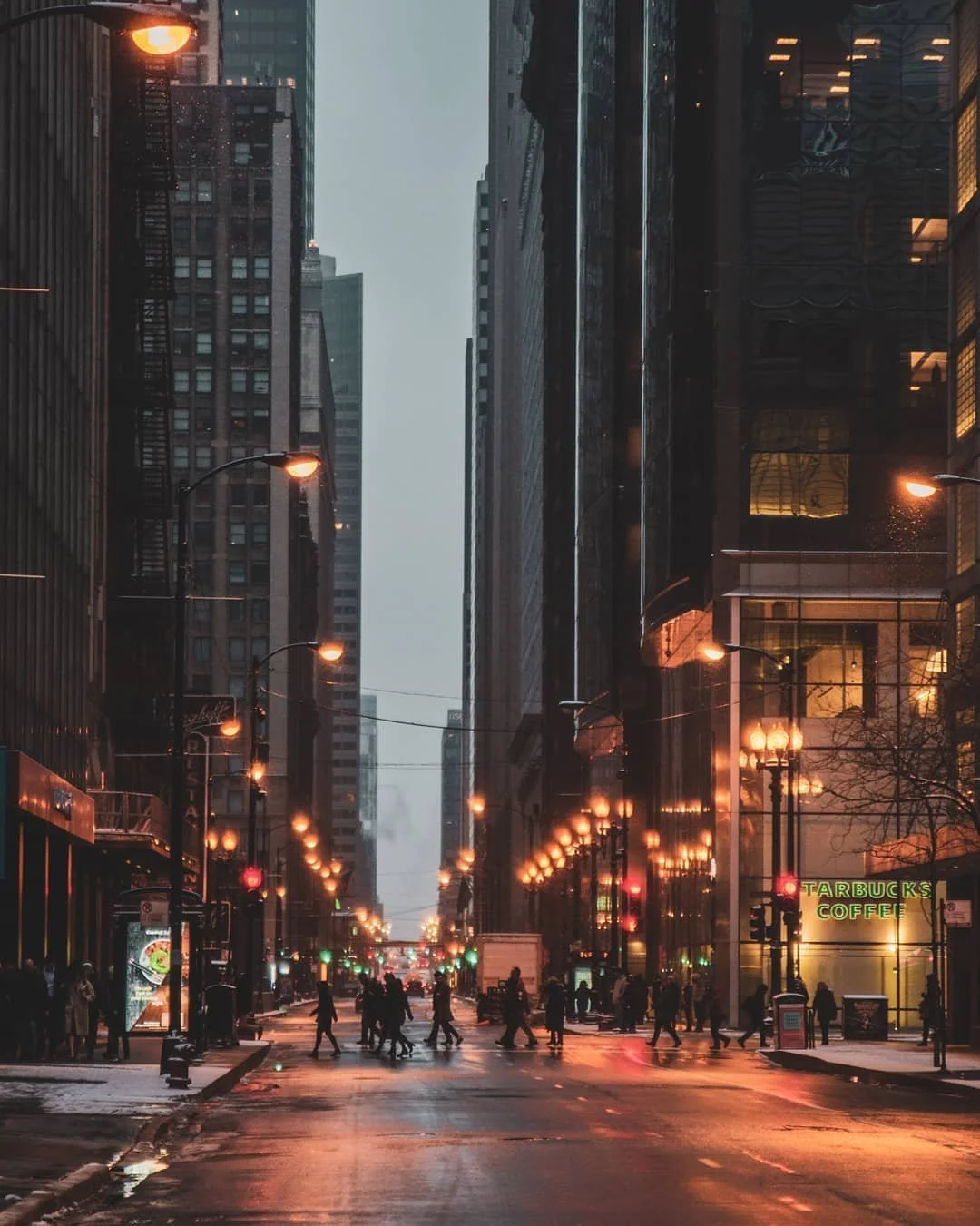 Streets of Chicago

#street #streetphotography #chicago