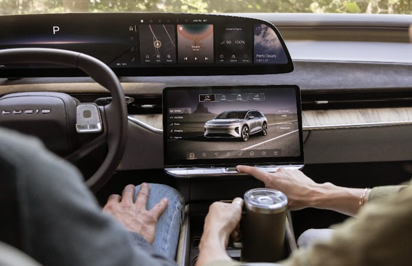 Lucid Gravity Infotainment