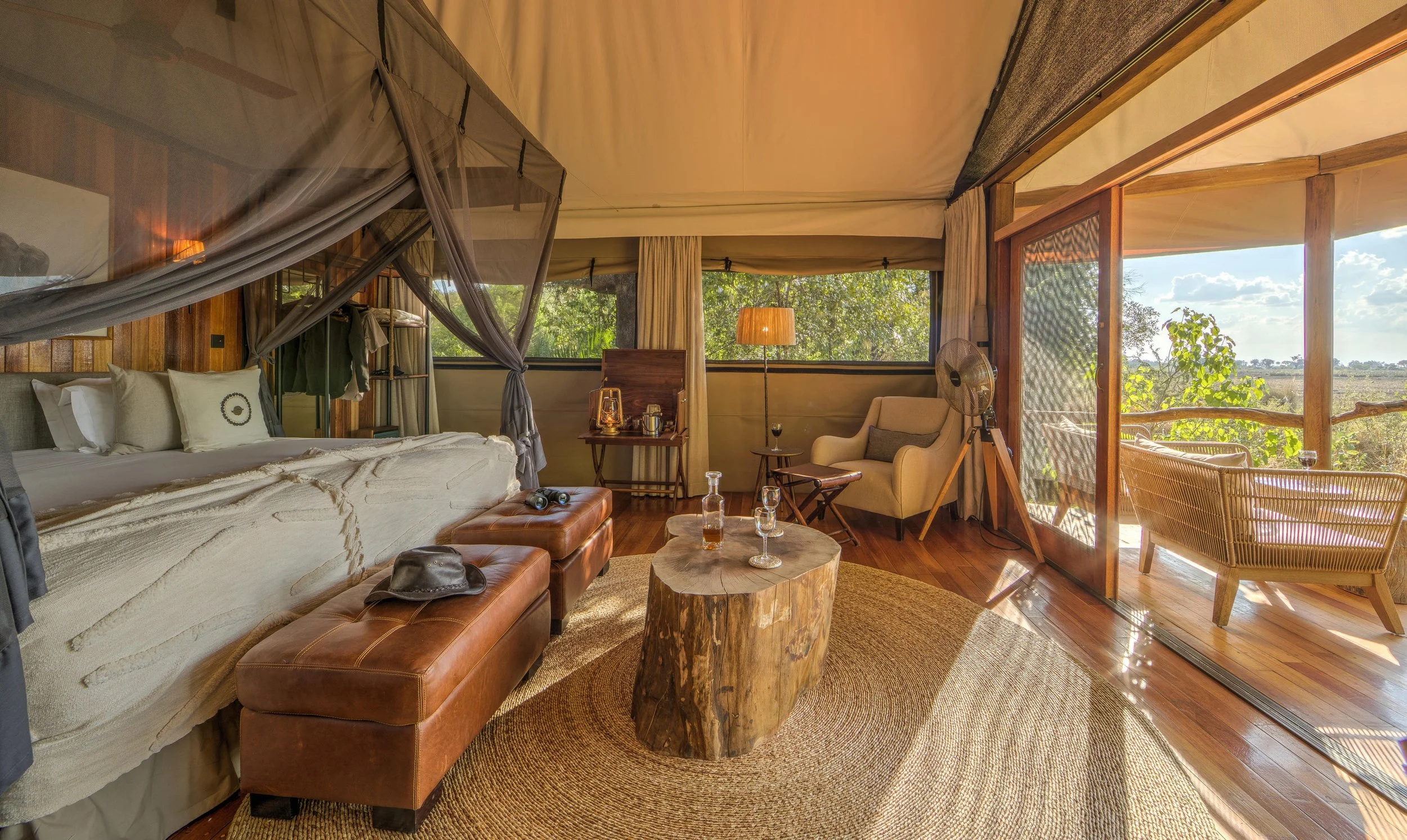 Spacious twin bedded saari tents.jpg