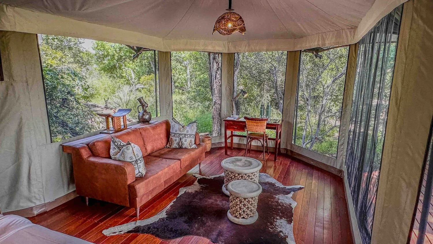 amazing-botswana-horseback-safaris-macatoo-2.jpeg