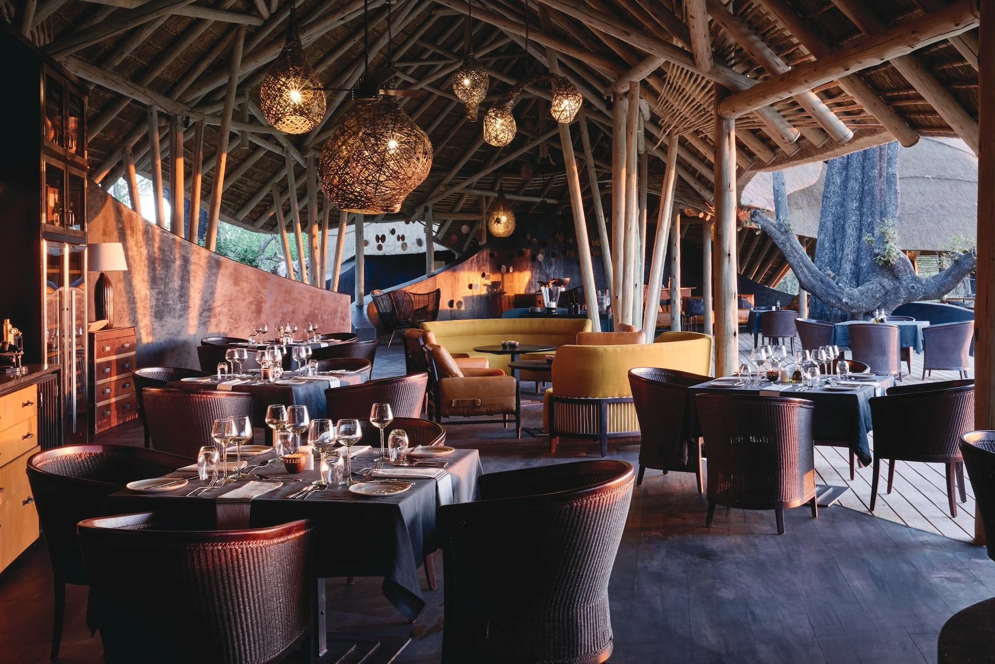 amazing-botswana-safaris-luxury-2.jpg