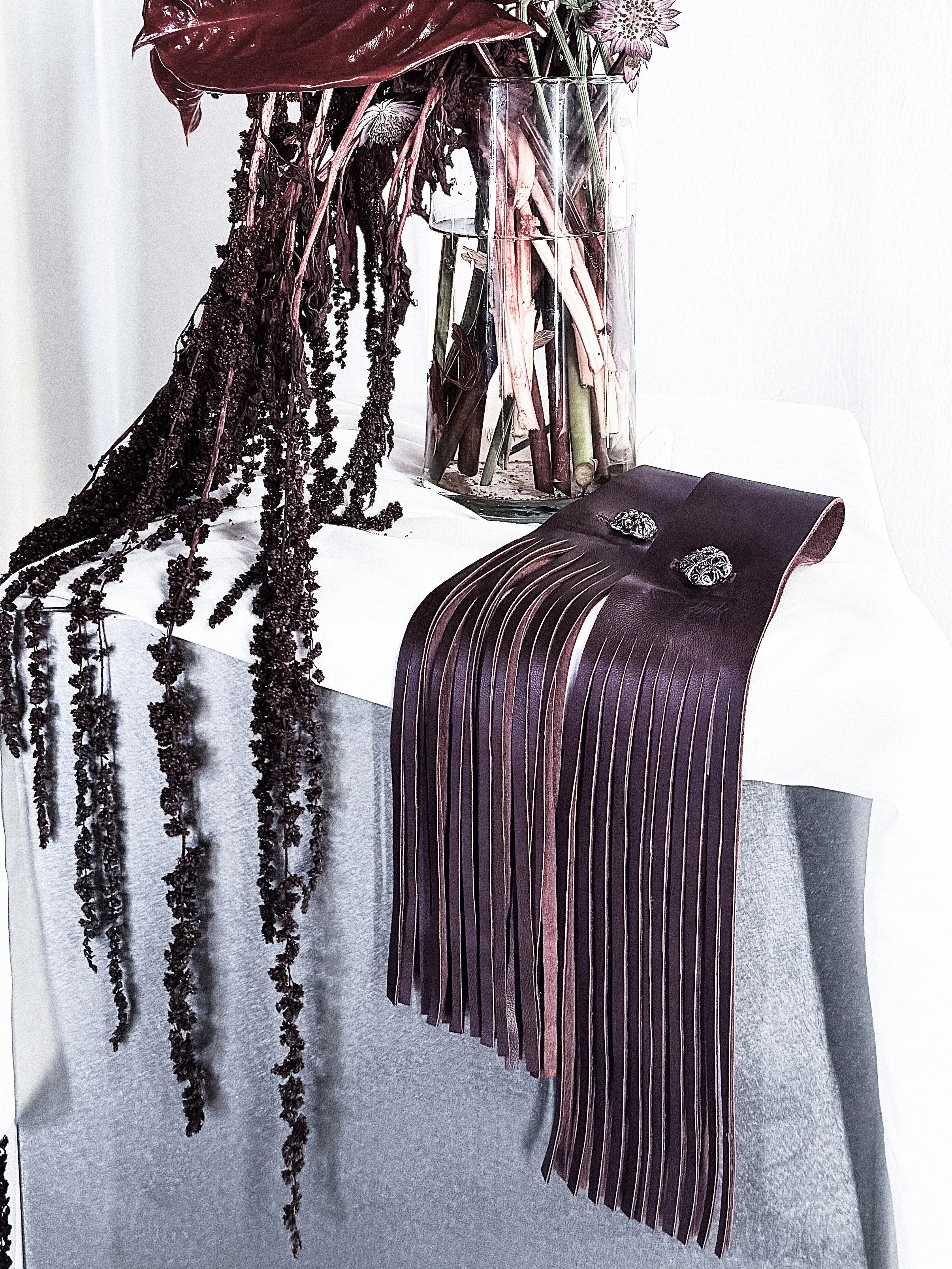 FRINGE CUFFS - RED - €130