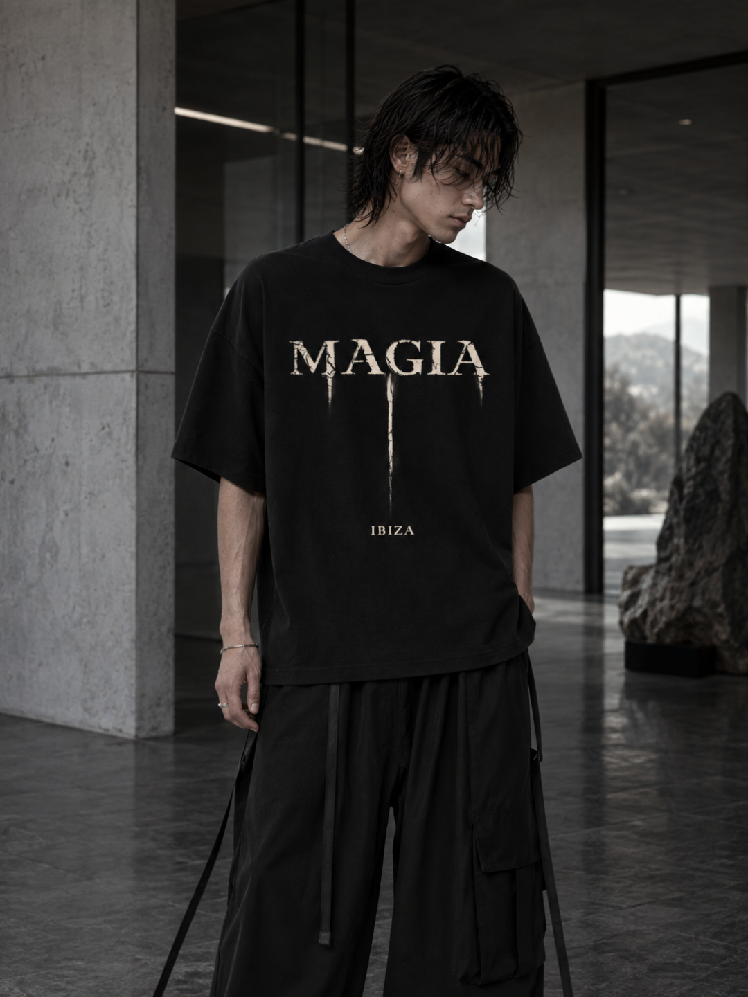 MODEL WEARING T SHIRT TECHNO STUDIOS MAGIA