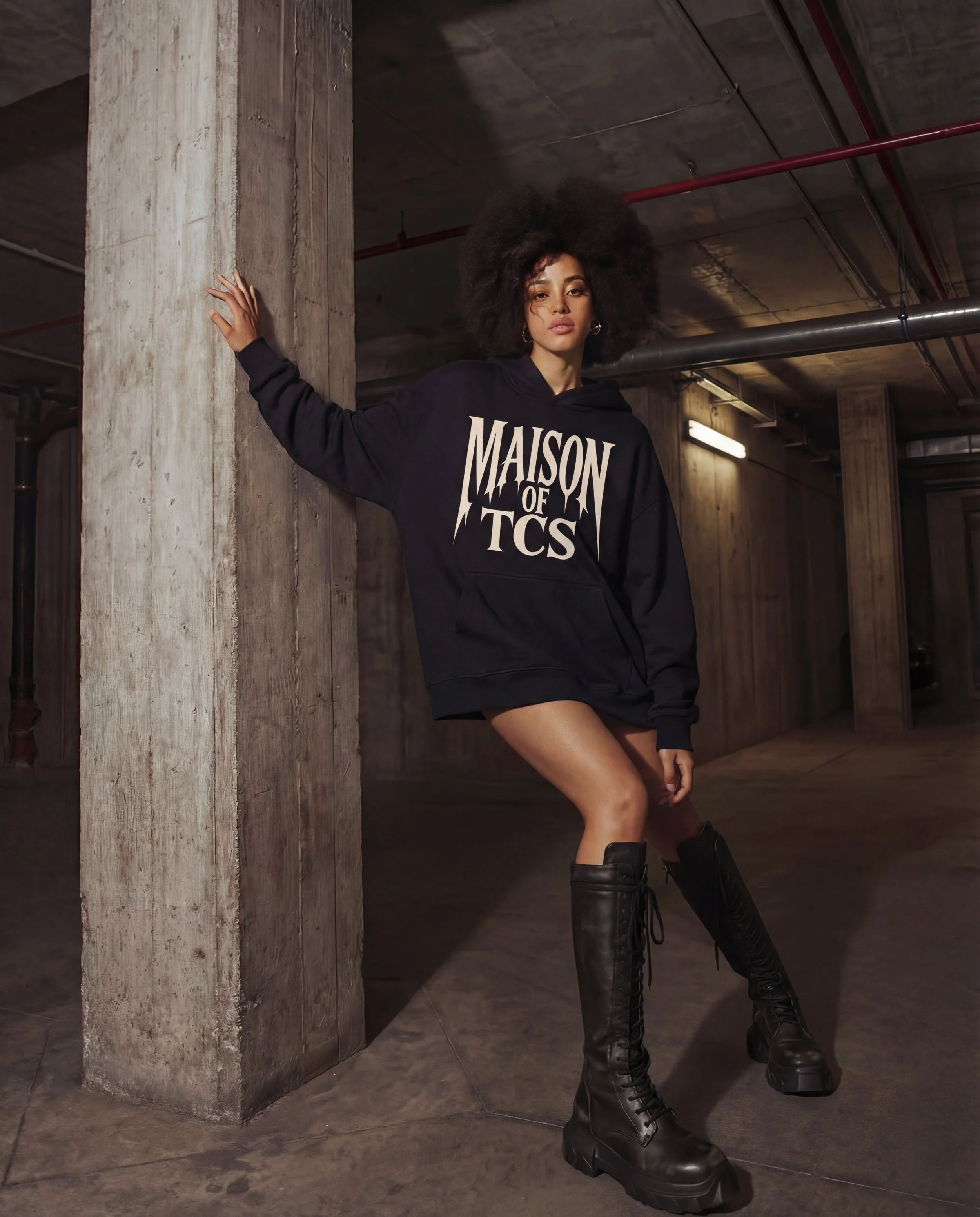 TS 10 HOODIE BLACK MODEL.jpg