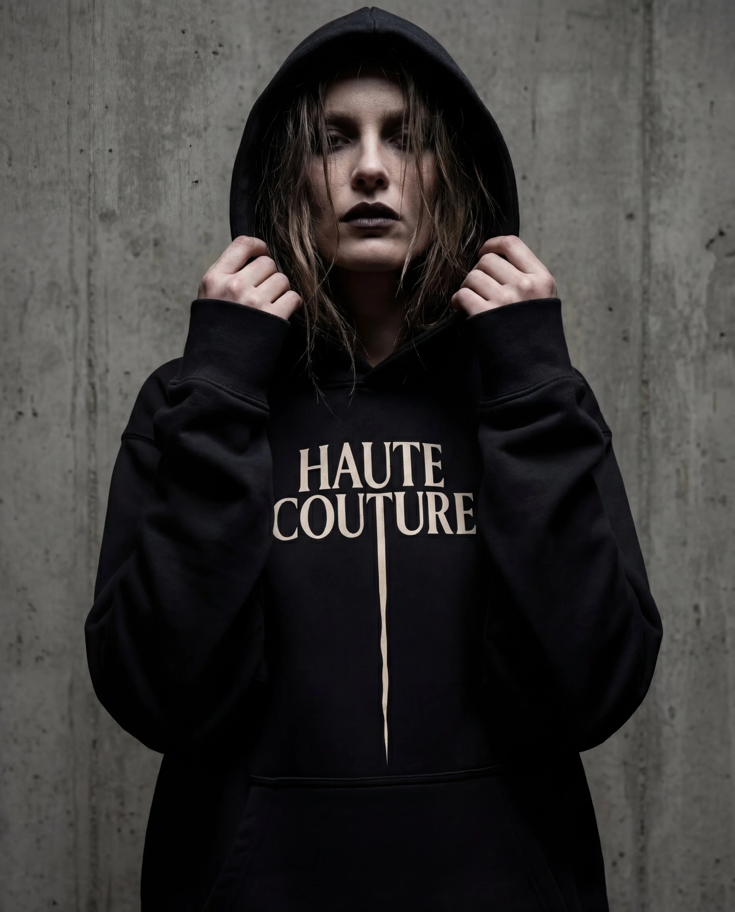 TS 09 HOODIE BLACK MODEL.jpg