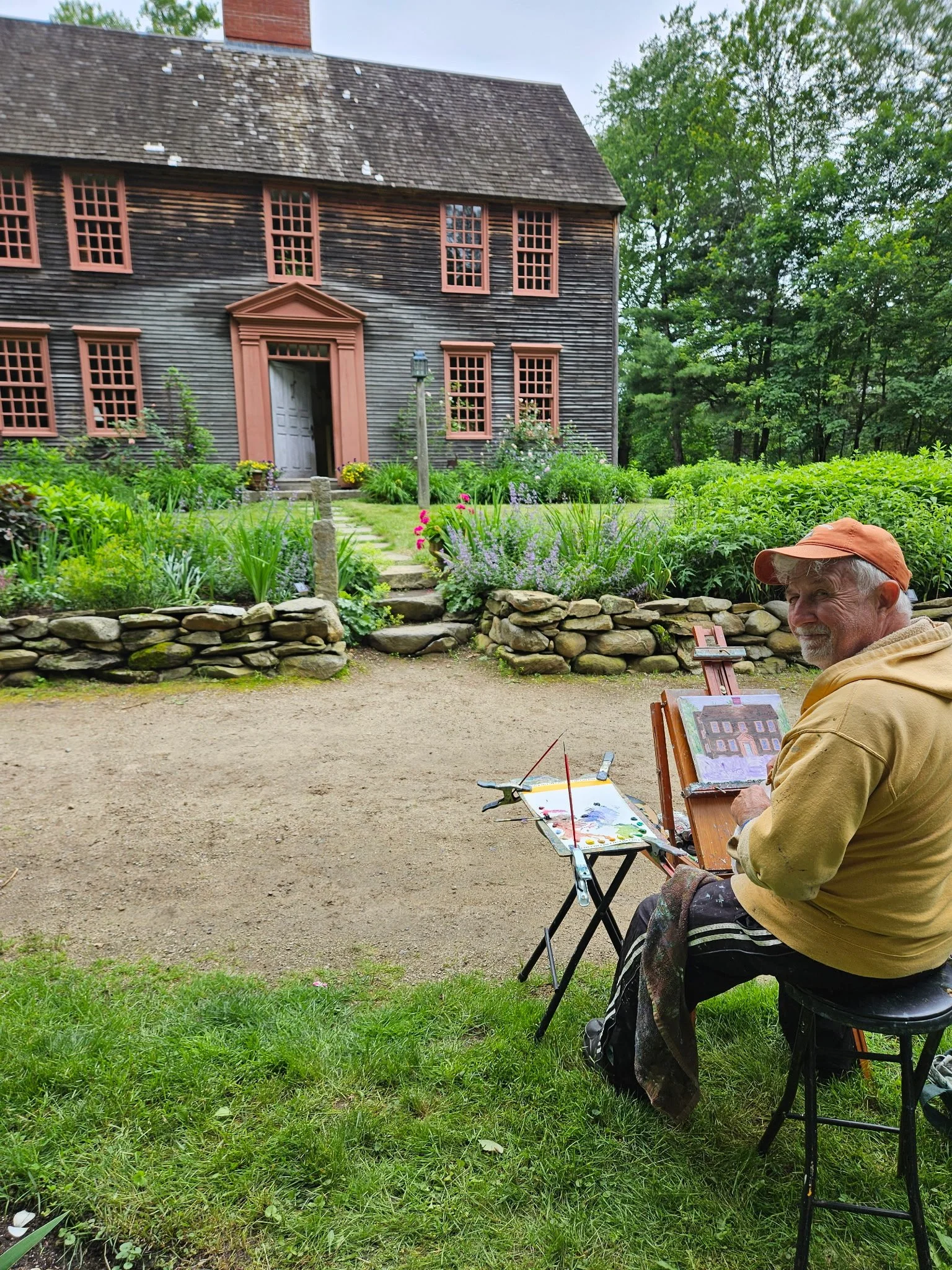 artist at Knettel house 2 - Copy.jpg