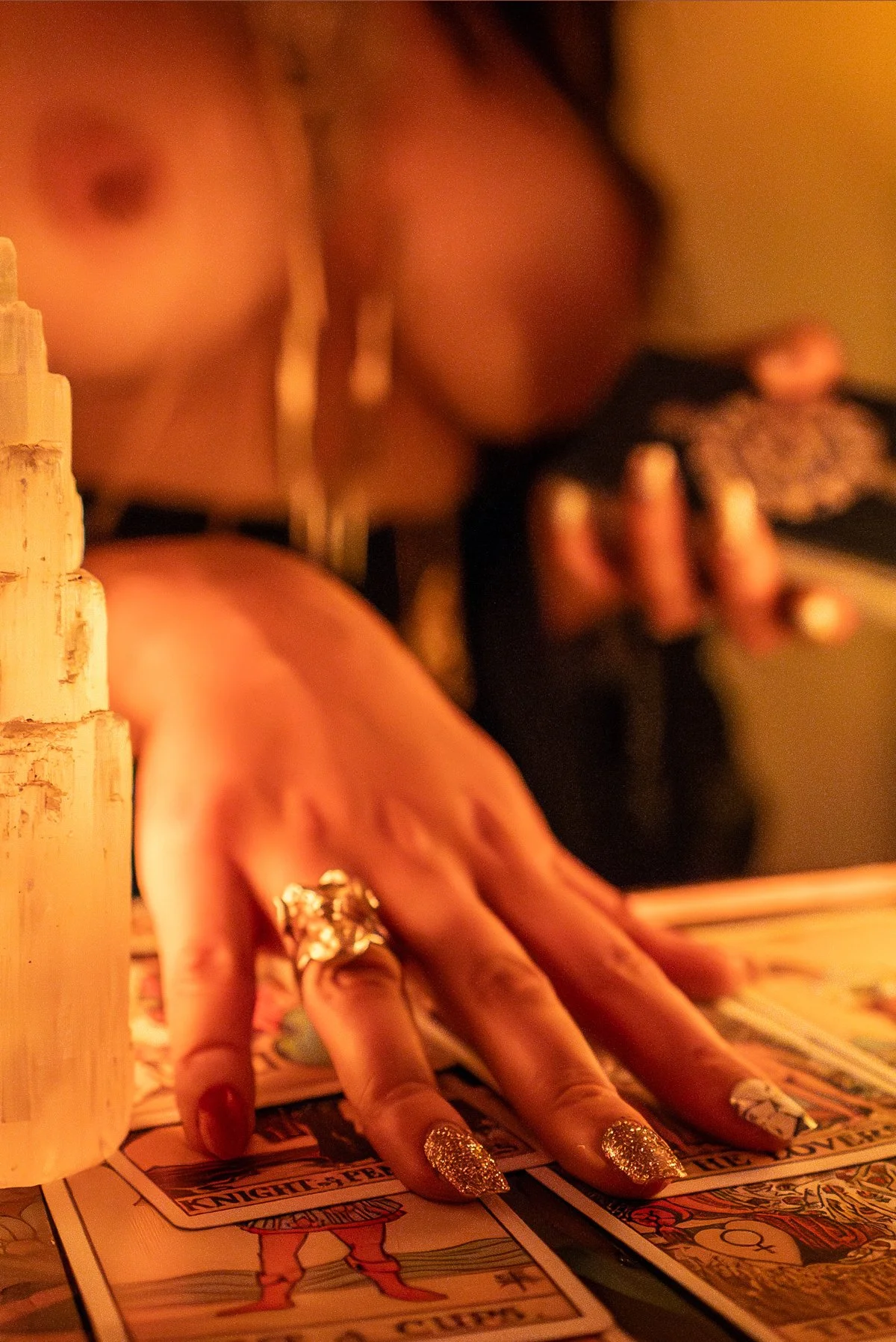 Topless Tarot - Early bird