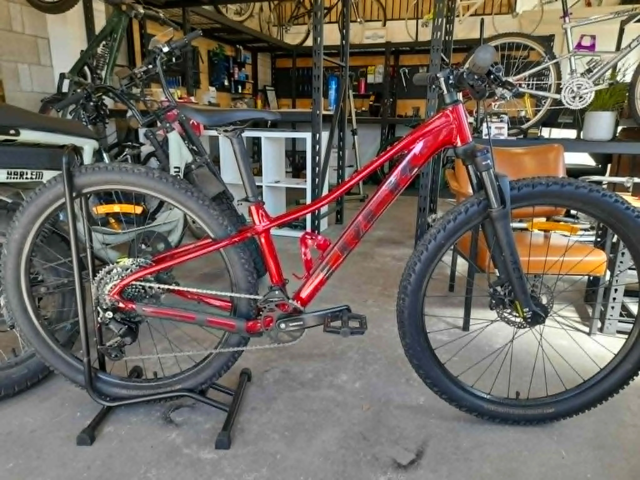 Love the Trek Marlin bikes. This one in for a general service and freshen up, now all running at it's best.