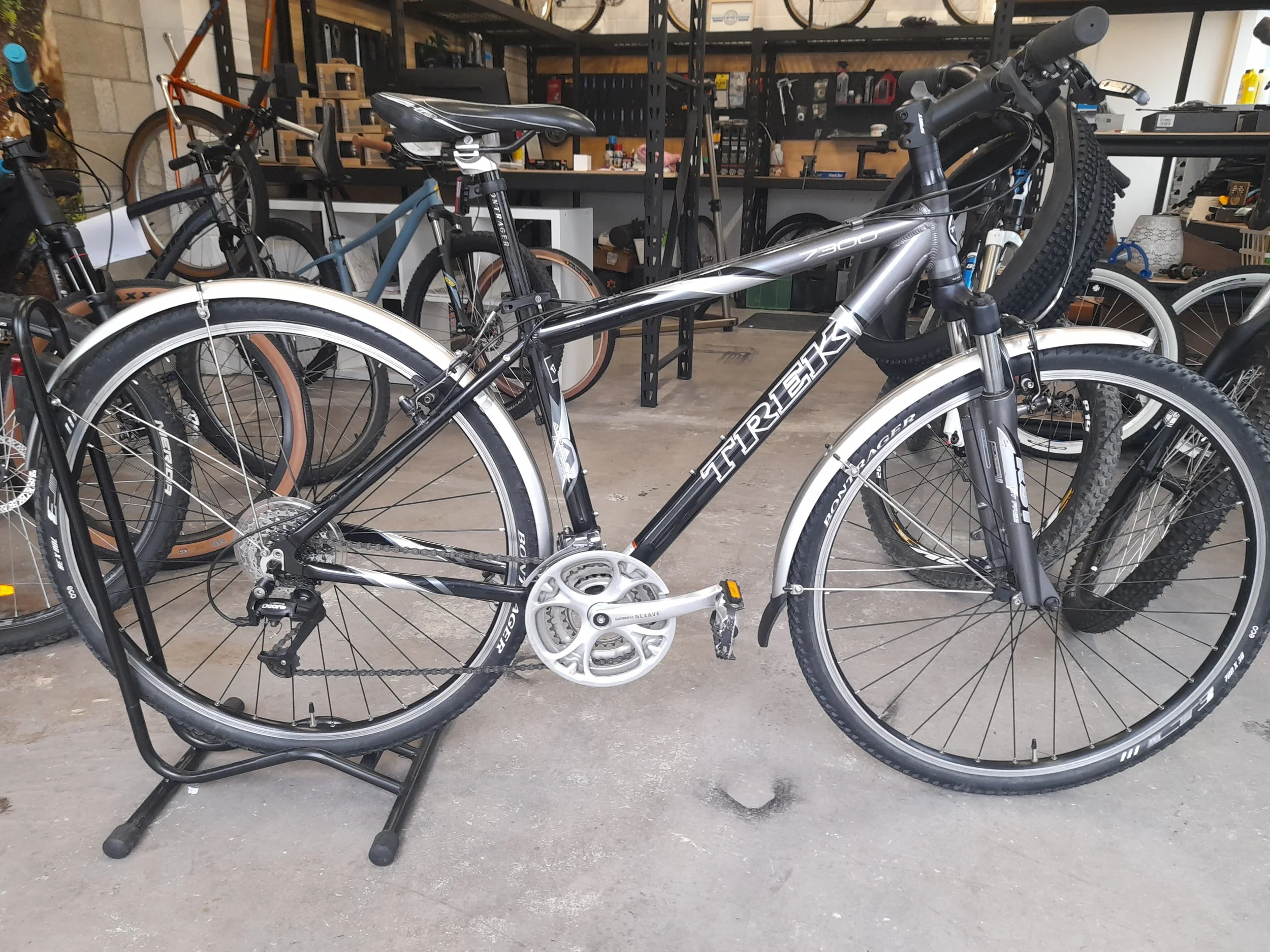 Amazing condition Trek urban bike through our service and refurb program ready for sale. @ $379 this is a bargain! be quick, won't last long.