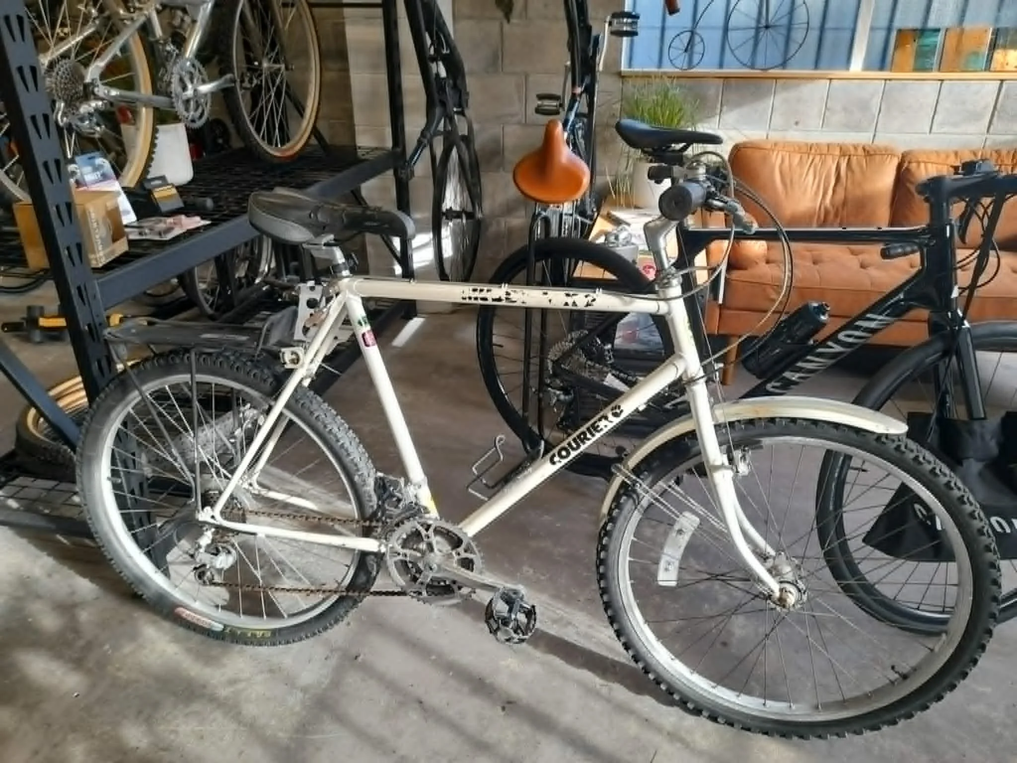 1986 Muddy Fox Courier!! Hand made in Japan. Amazing what is out there still. In for a base make it safe and rideable service. This thing rides beautiful! Love these original all terrain style bikes.