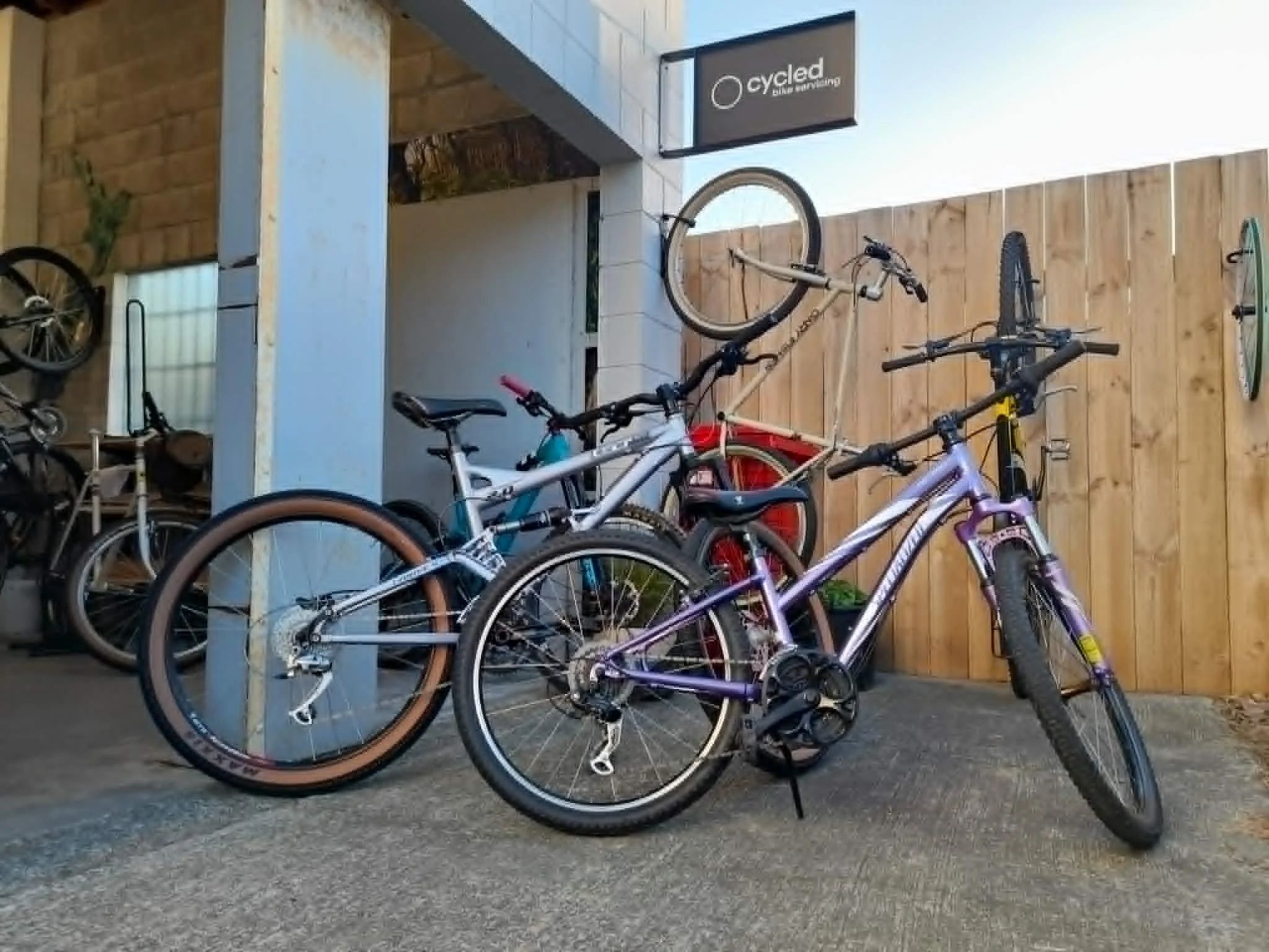 Couple of bikes that had been sitting since lock downs! Now all serviced and ready to hit the shared paths.