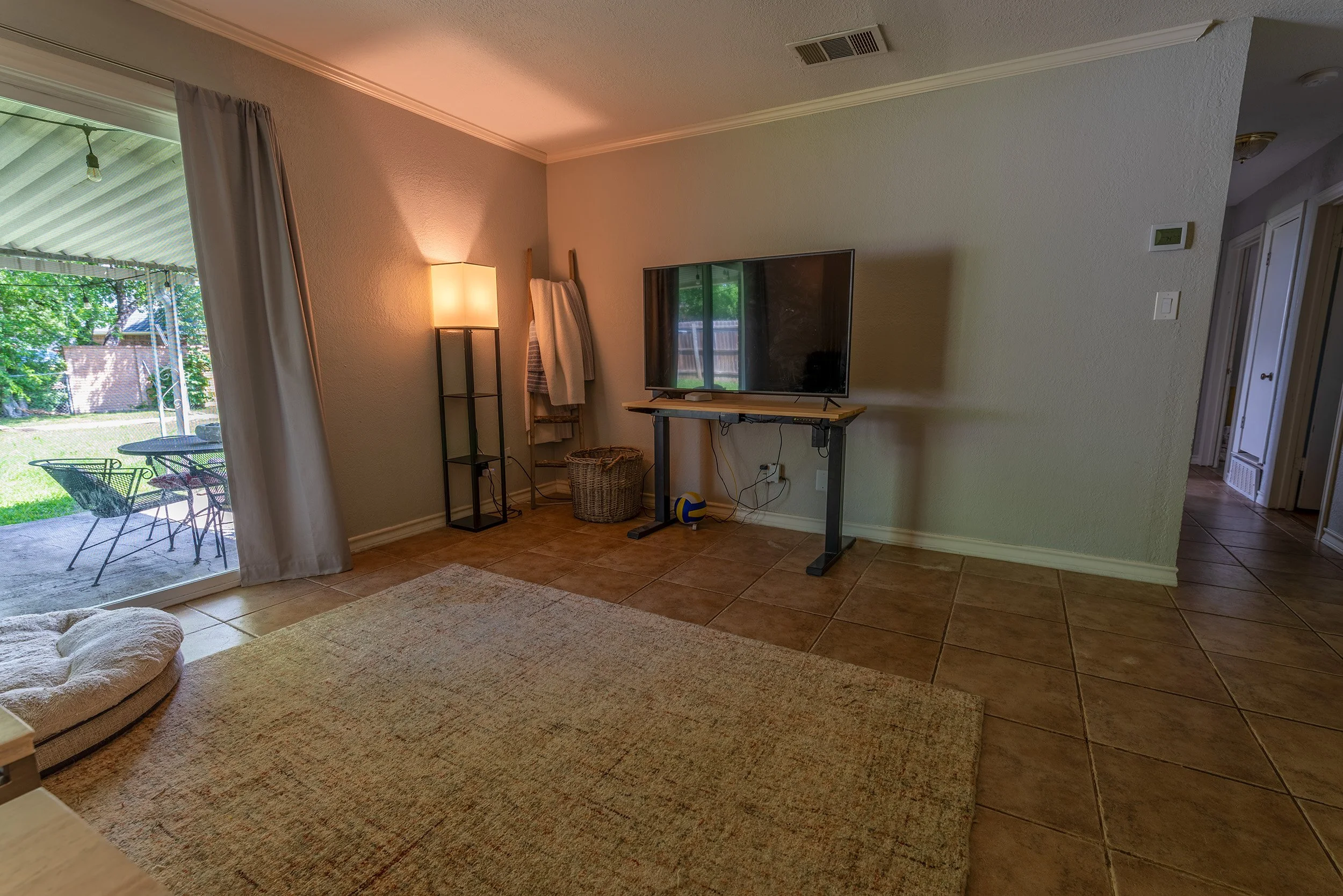 Living Room 2.jpg