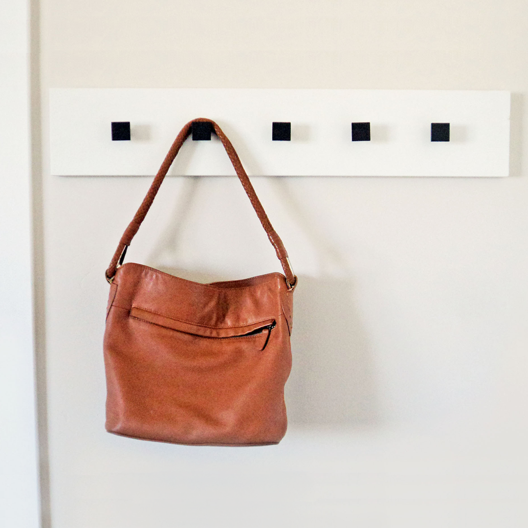 upcycledcoatrack_1080x1080_02.png