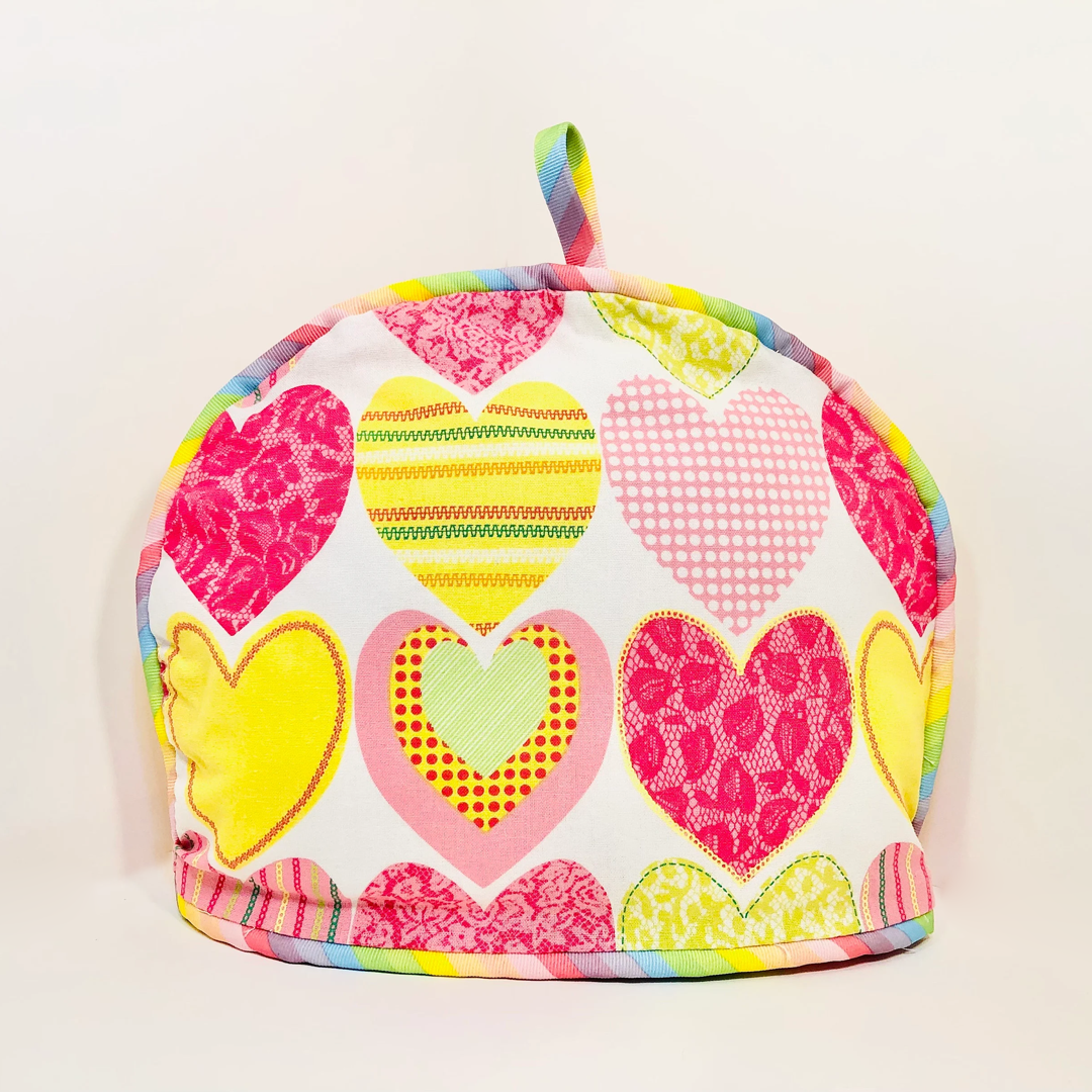 child-hearts-tea-cozy_1080x1080_02.png