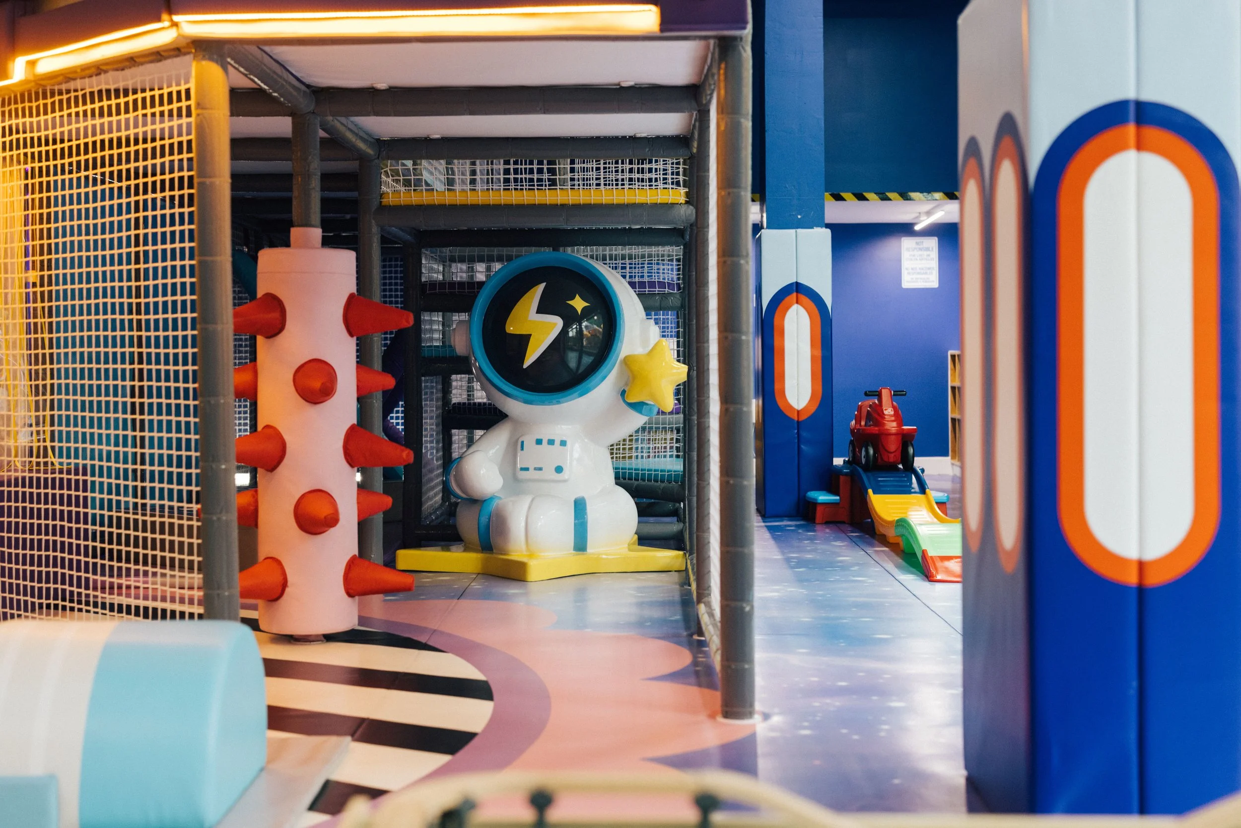 happyspaceplayground-indoorplayground-outdoorplayground-woodside-queens-nyc-spacetheme-astronaught-obstaclecourse-rollercoaster-forkids-familyfun-entertainment.jpg