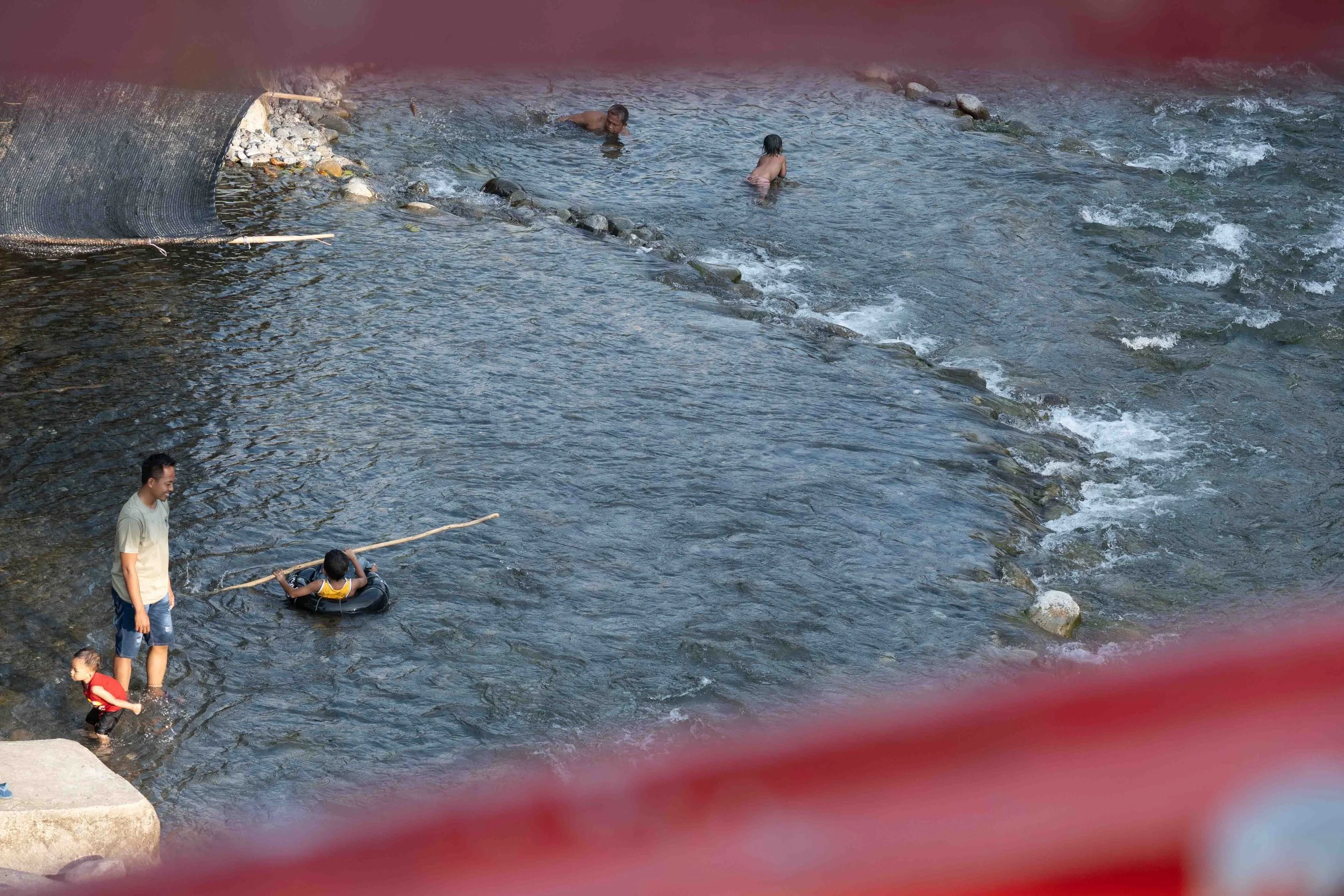 Kids playing, Bukit Lawang, Sumartra 2026