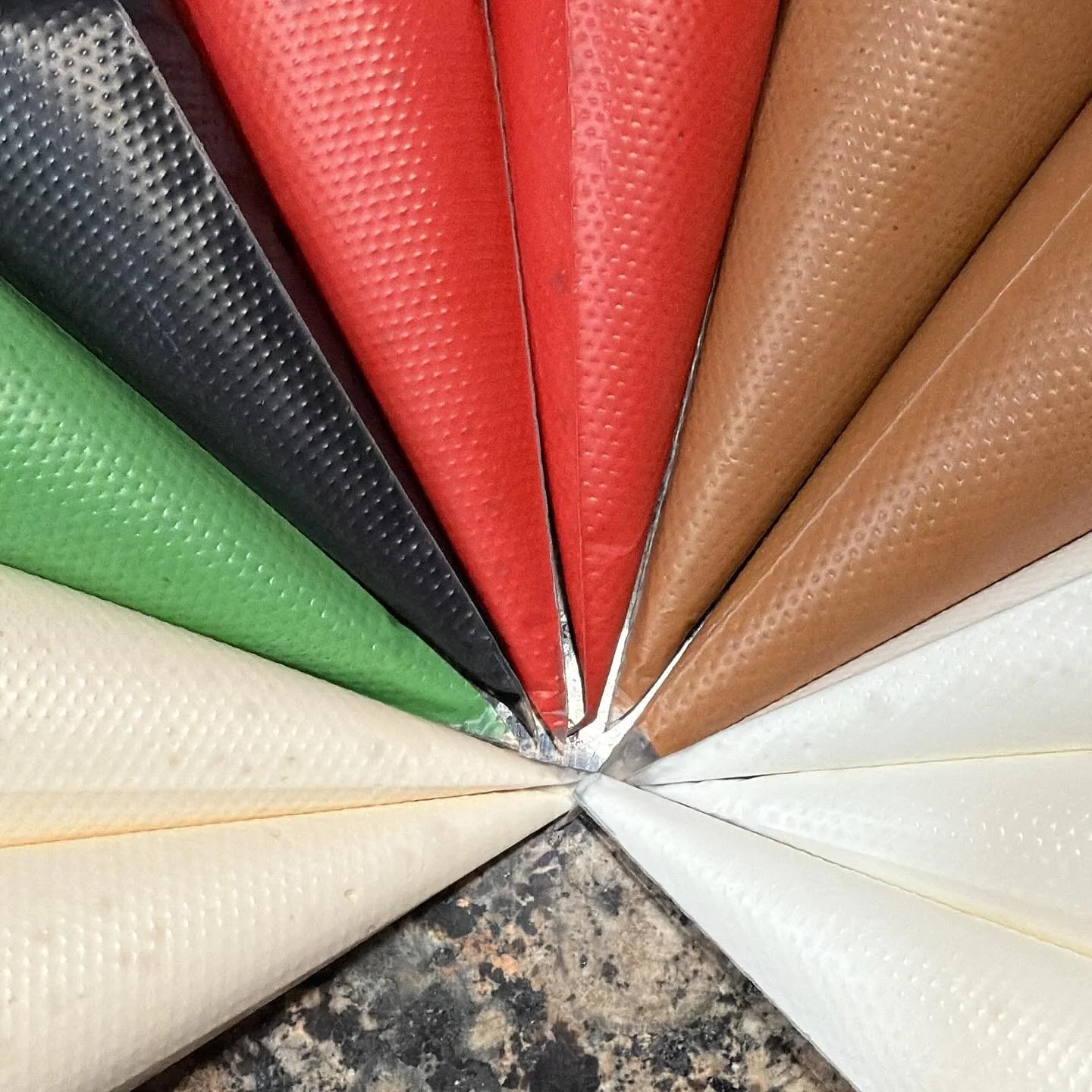 🎄✨ It&rsquo;s tiiimmmmeeeee! ✨🎄
Say hello to our very first Christmas icing bags of the season! ❤️💚

We&rsquo;re officially switching over to all things merry, bright, and sweet. Get ready for Christmas cookies, cozy flavors, and the yummiest holi