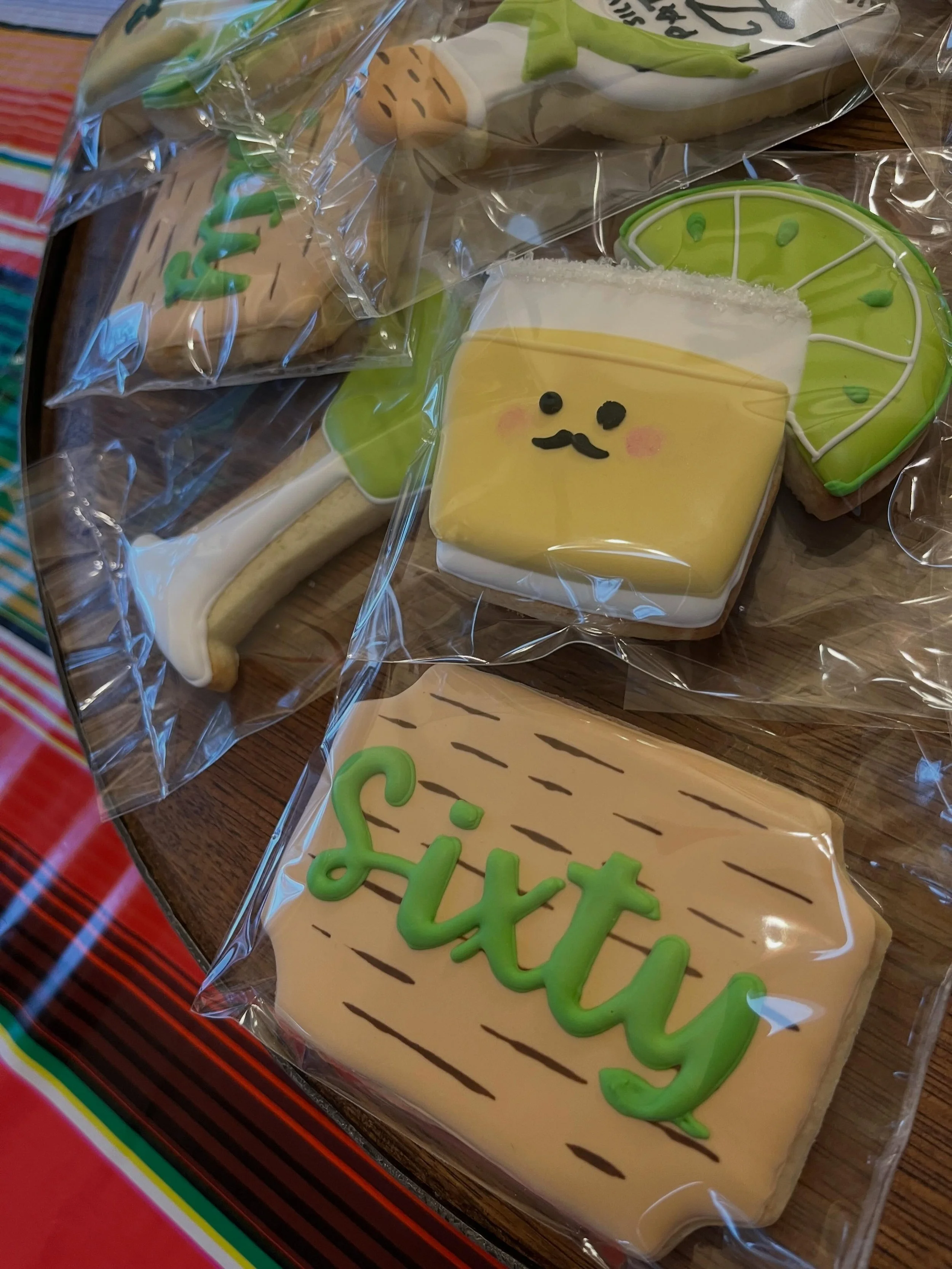 Tequila, lime, and a whole lot of sweetness 🍋🥃💚
This custom cookie set was made to celebrate Dawn&rsquo;s milestone birthday in the sweetest way possible! From Patron bottles to margarita glasses and lime slices, every detail was hand decorated wi