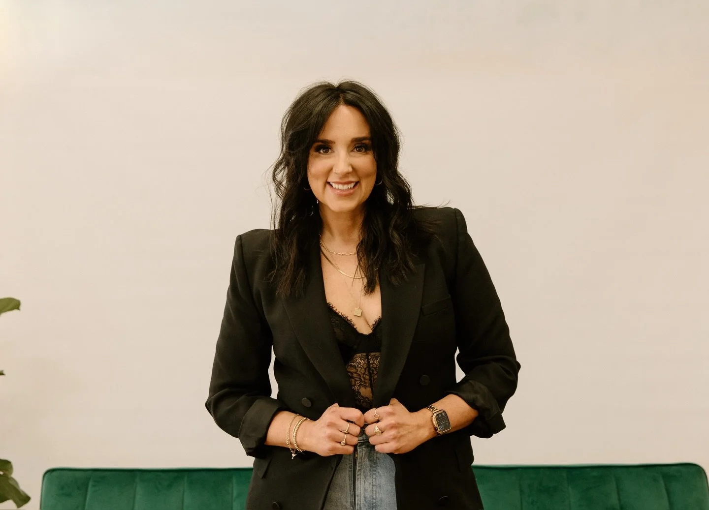 We&rsquo;re growing over here at The Process Co, and we&rsquo;re looking for someone to grow with us! 🤍

Lacey is hiring an assistant. Someone who has a heart for the hair industry and wants to learn from the inside out. This isn&rsquo;t a licensed 