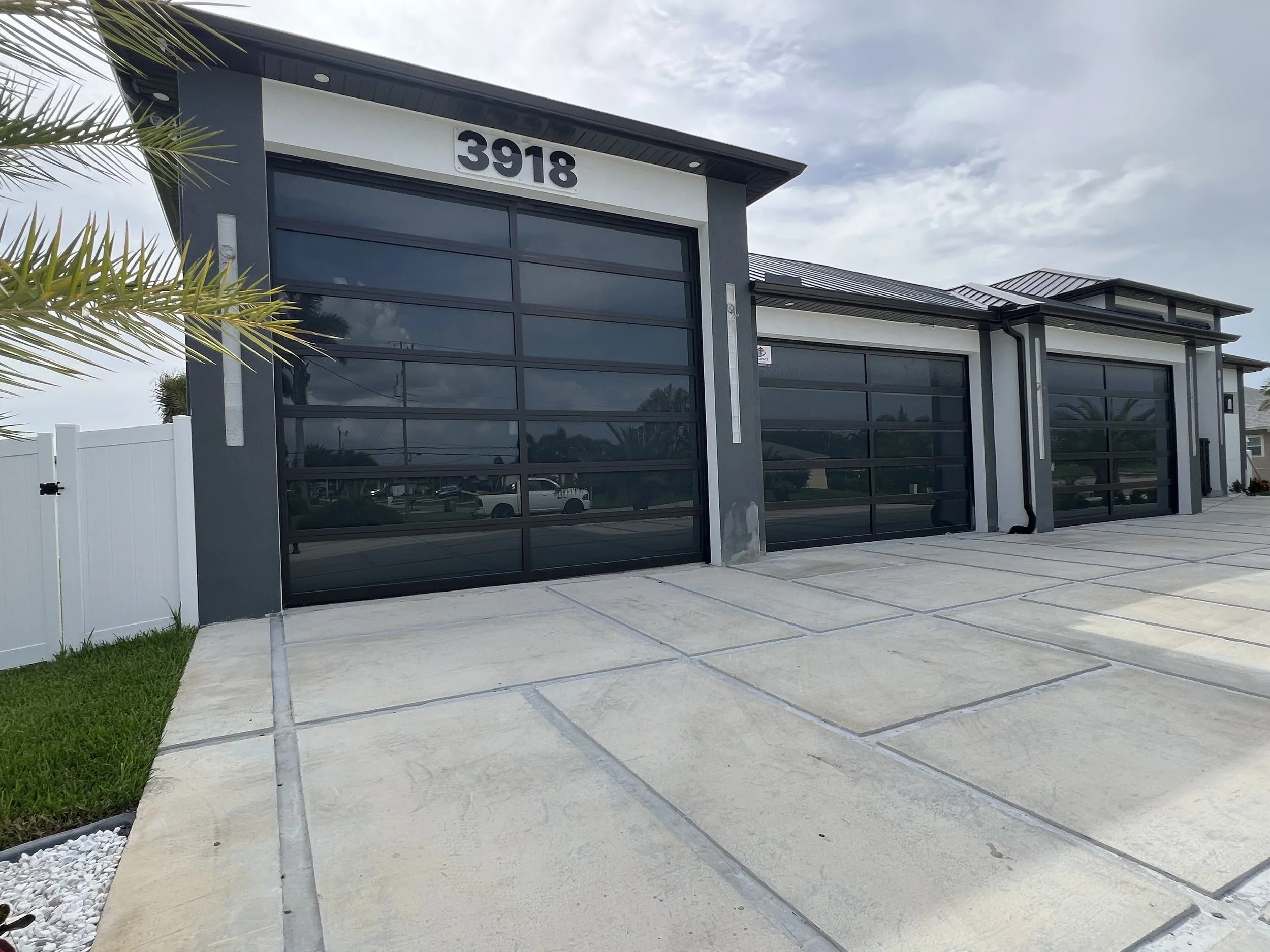garage-3-triple-black.jpg