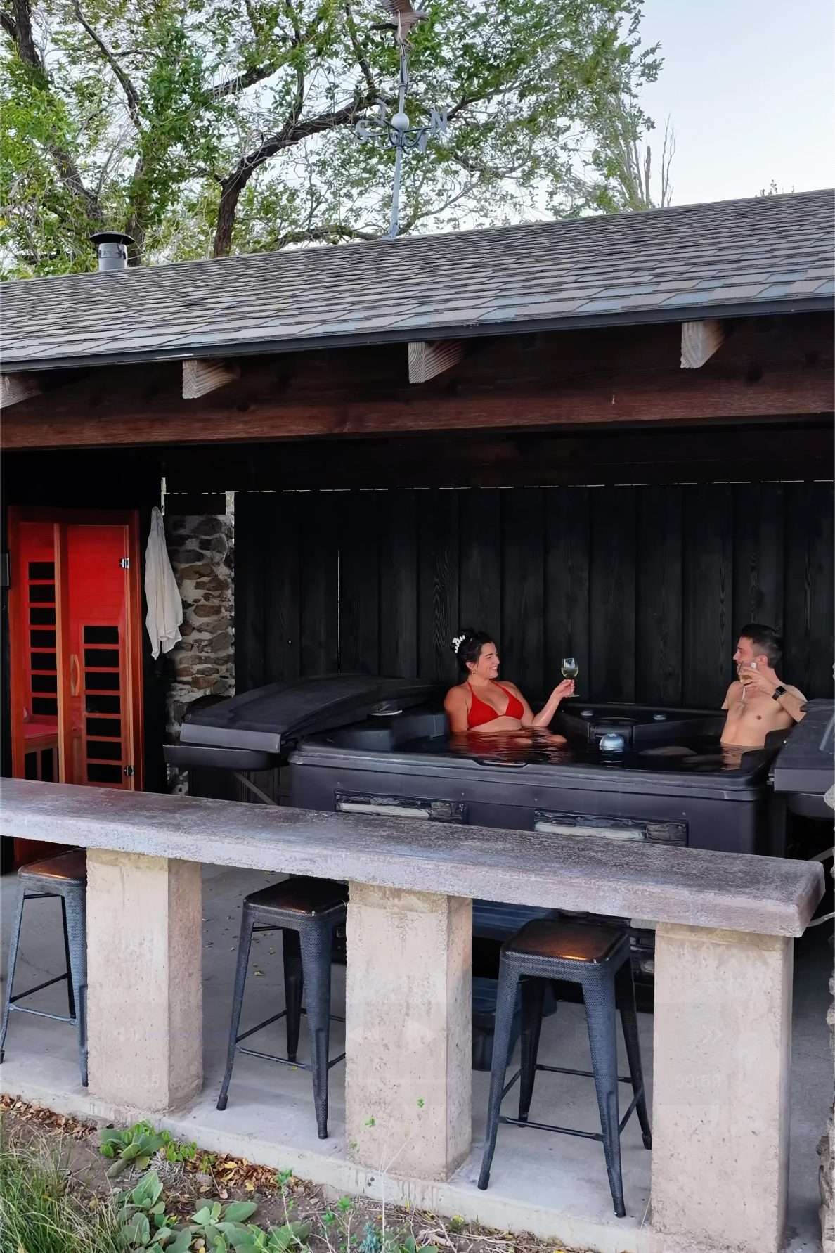 Villa-Vantage-Hot-tub.png
