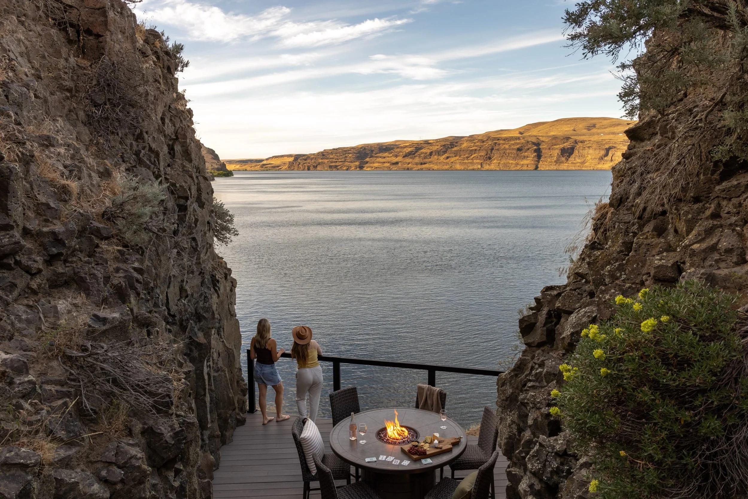 The dreamiest cliffside deck suspended between two basalt rock walls overlooking the Columbia River. It&rsquo;s the only one like it in the state, and yes, you can stay here. 🤩

Check out the Villa Vantage&mdash;one of the most stunning properties y