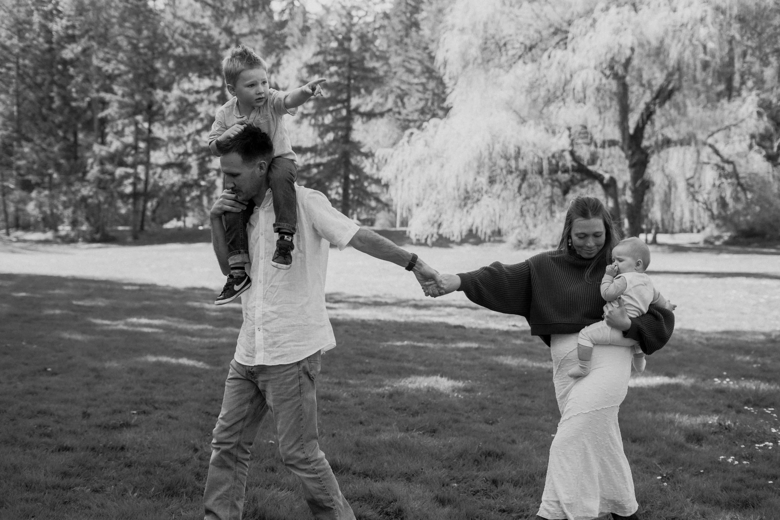 Outdoor family session in Vancouver, WA