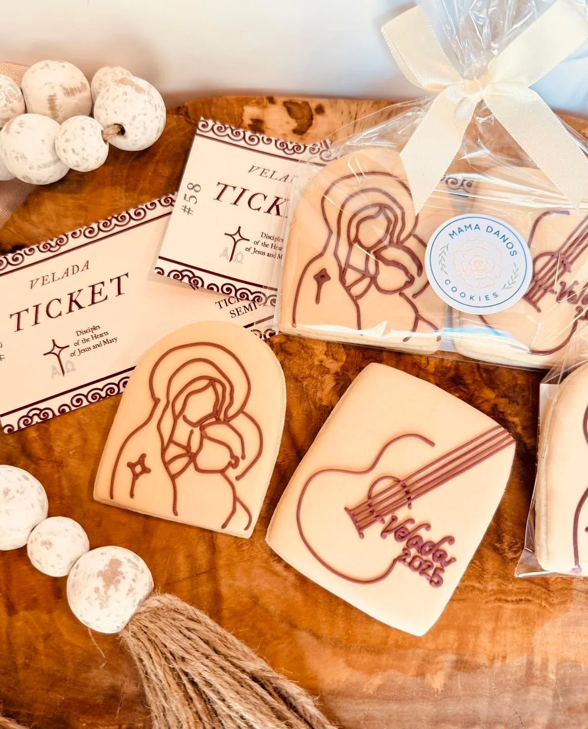 Dcjm Velada 2025 cookies. Thank you so much for trusting me with this project again this year! If you are in need of cookies to give away or to promote your business in Woodbridge, message me or fill out an inquiry form at www.mamadanoscookies.com  #