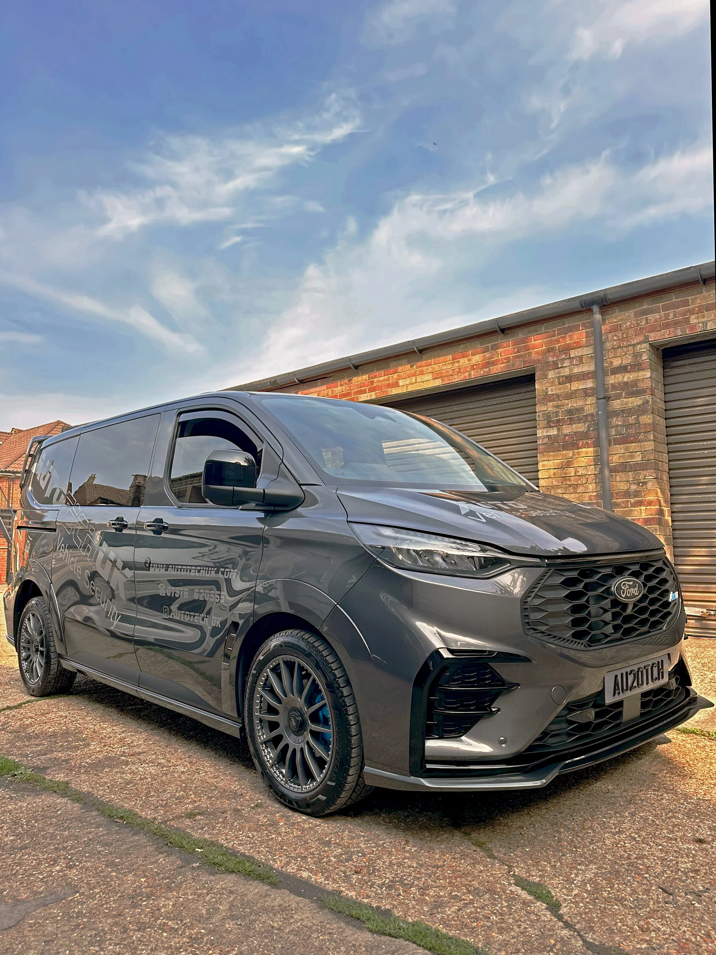 Machine polishing Sussex – Transit MSRT after polishing and protection