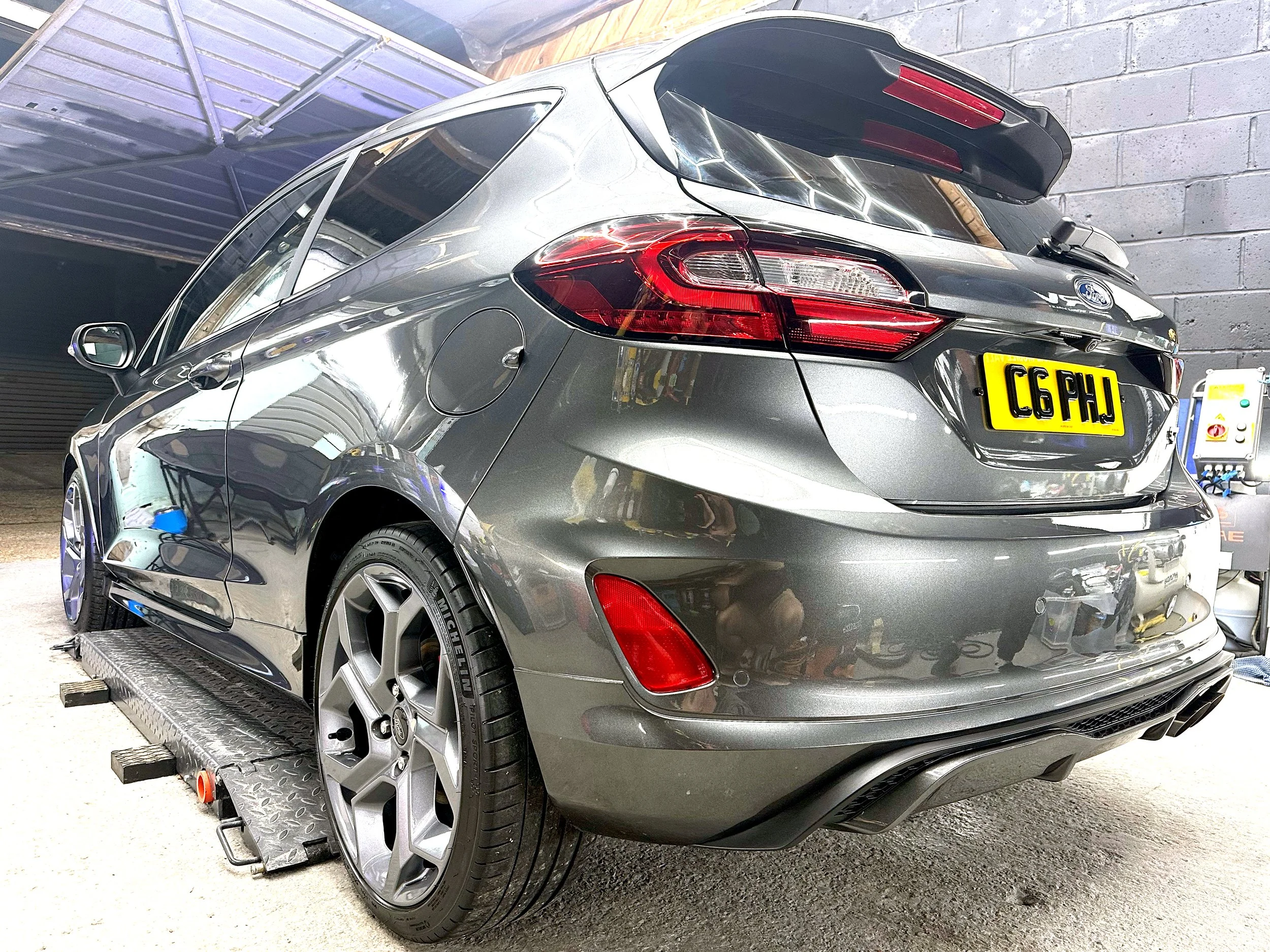 high gloss paint enhancement worthing – reflection result