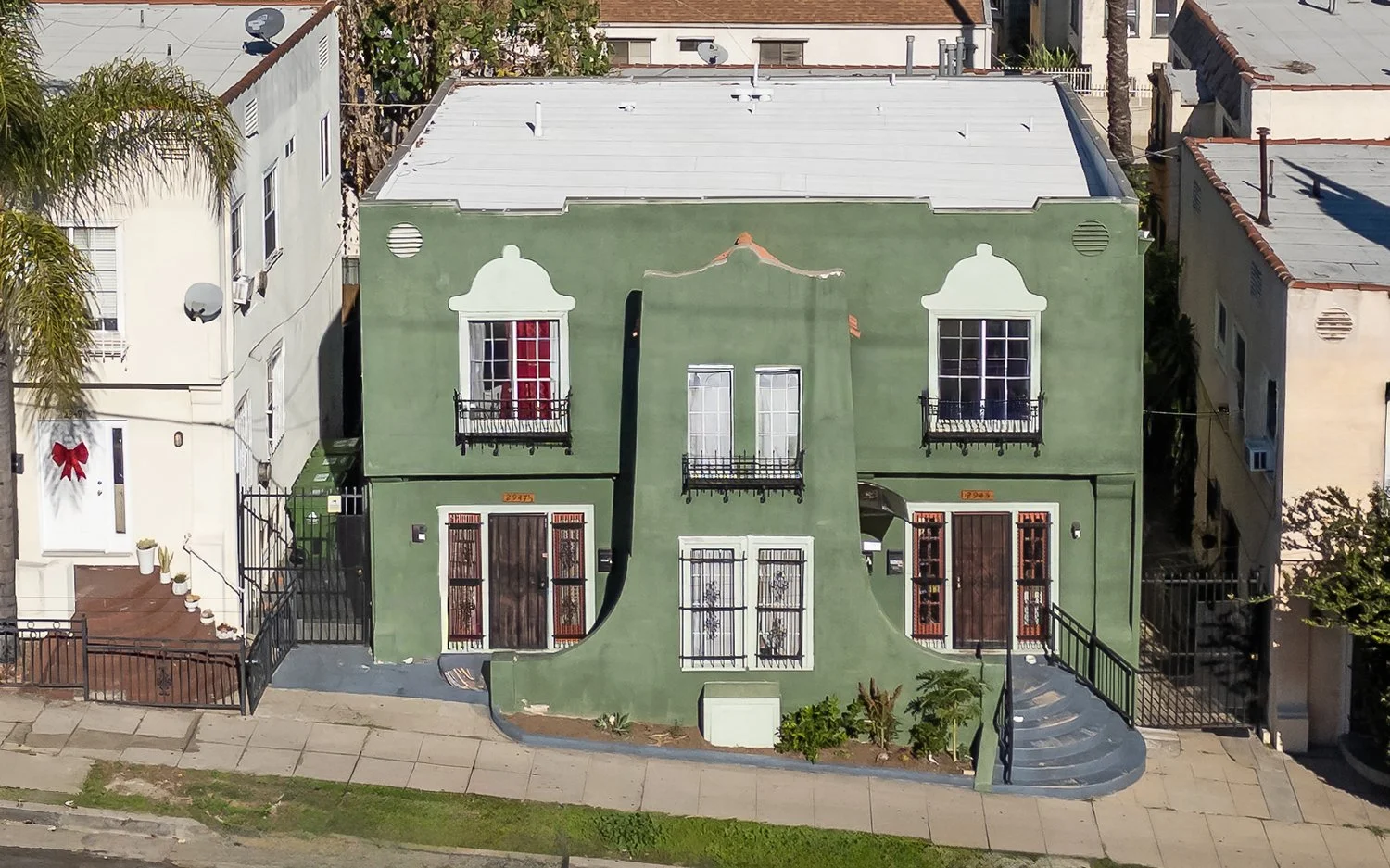 Missig Team represents this great investment property: 2945 W 11th St, Los Angeles