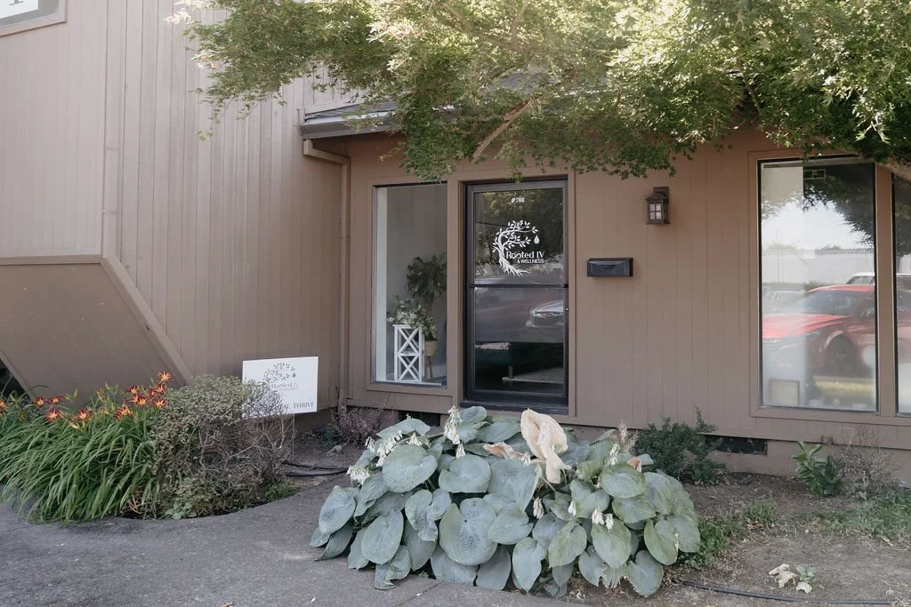 Entrance to Rooted IV & Wellness located across from Superior Athletic Club in Medford, OR