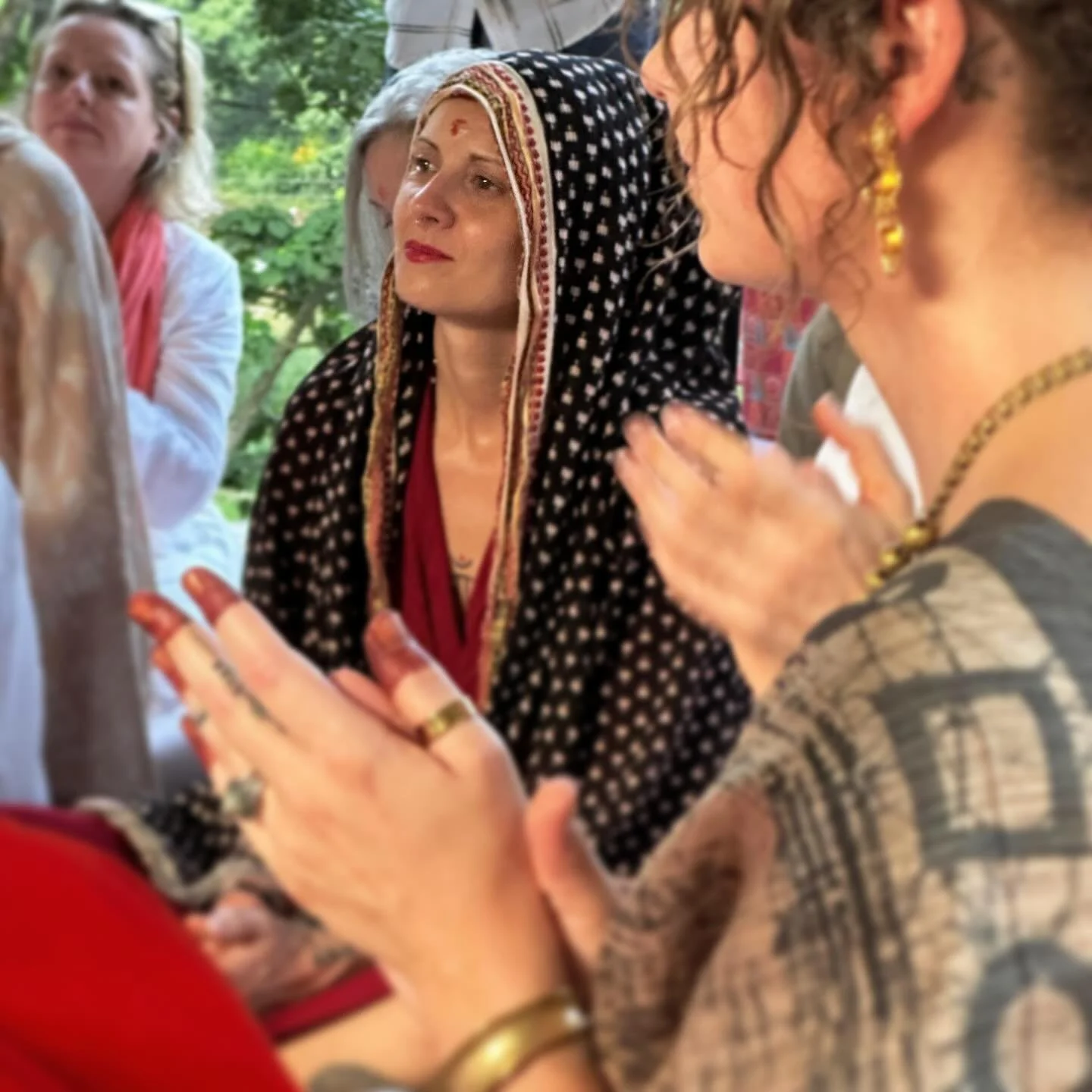 &bull; October sādhanā &bull;
Affirming the continuity between spirit and matter. 
-

Contemplated on integrity a whole lot. How so many in the west seem to &quot;teach ancient tools&quot; or &quot;bridge the traditional Yoga &amp; Tantra with the mo