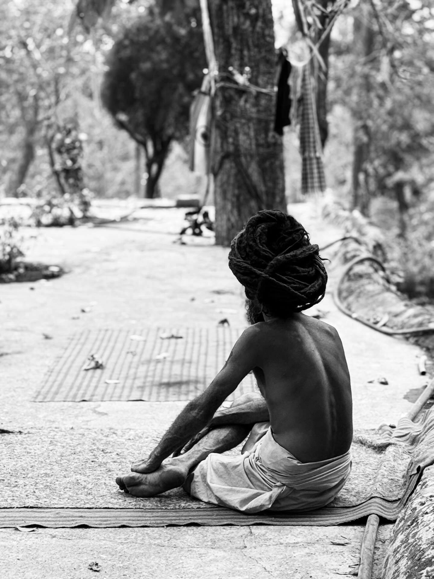 🔱
sometimes
when the colors fall away
what is 
simply reveals itself 

#rishikesh #india #shiva