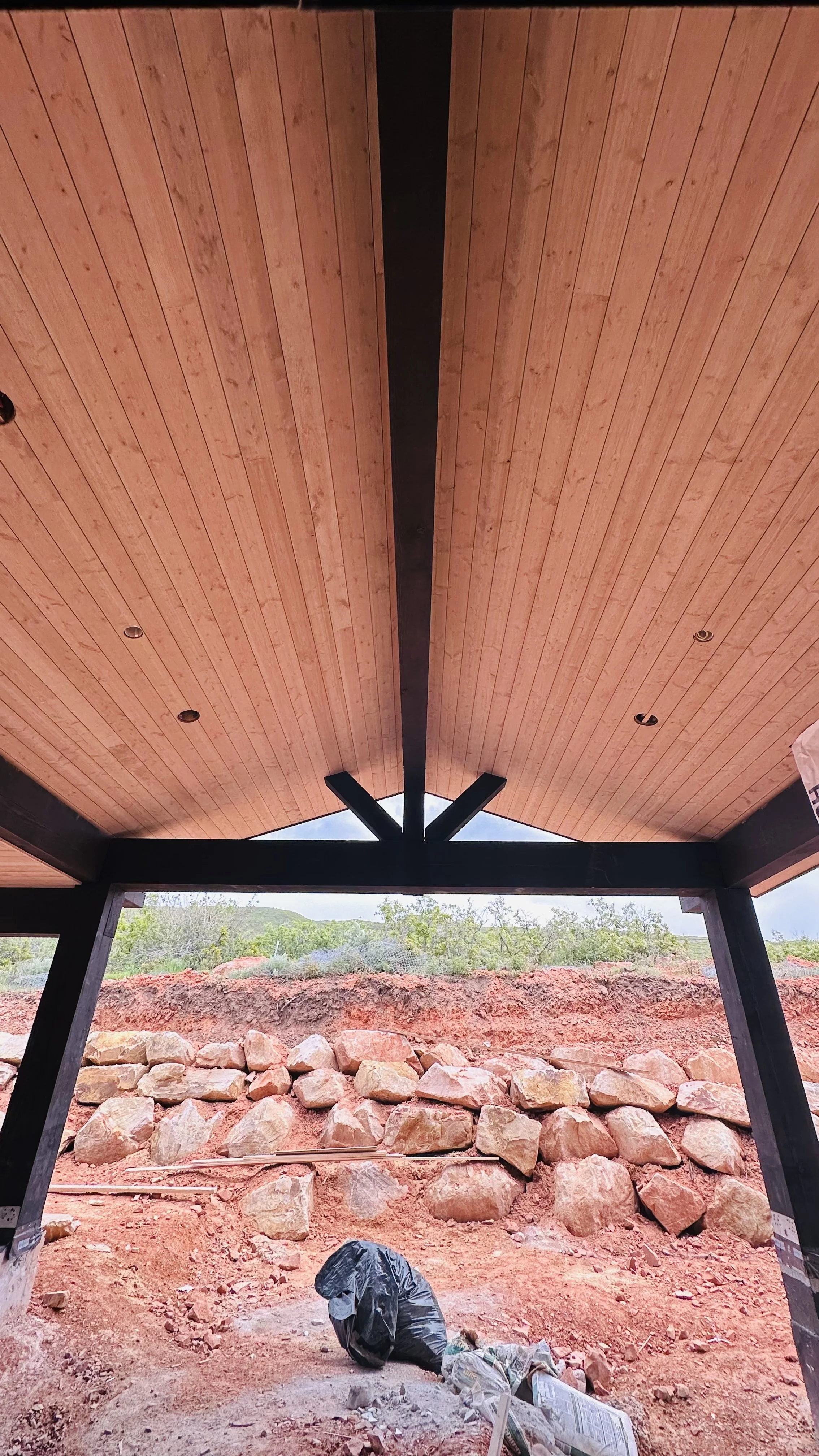 Roofoverhang.jpg