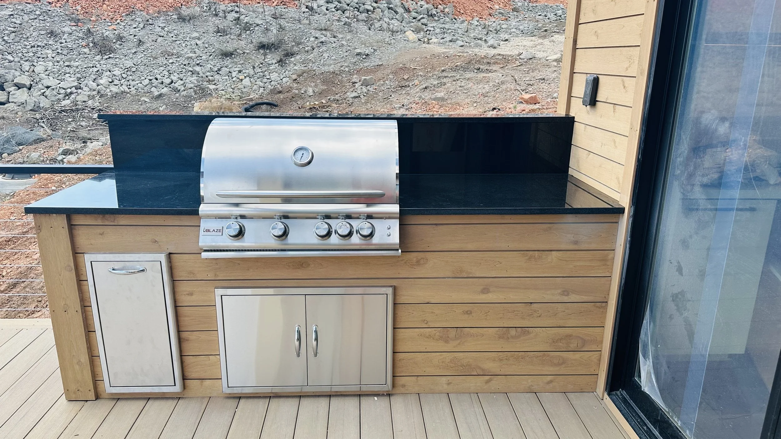 OutdoorGrill.jpg