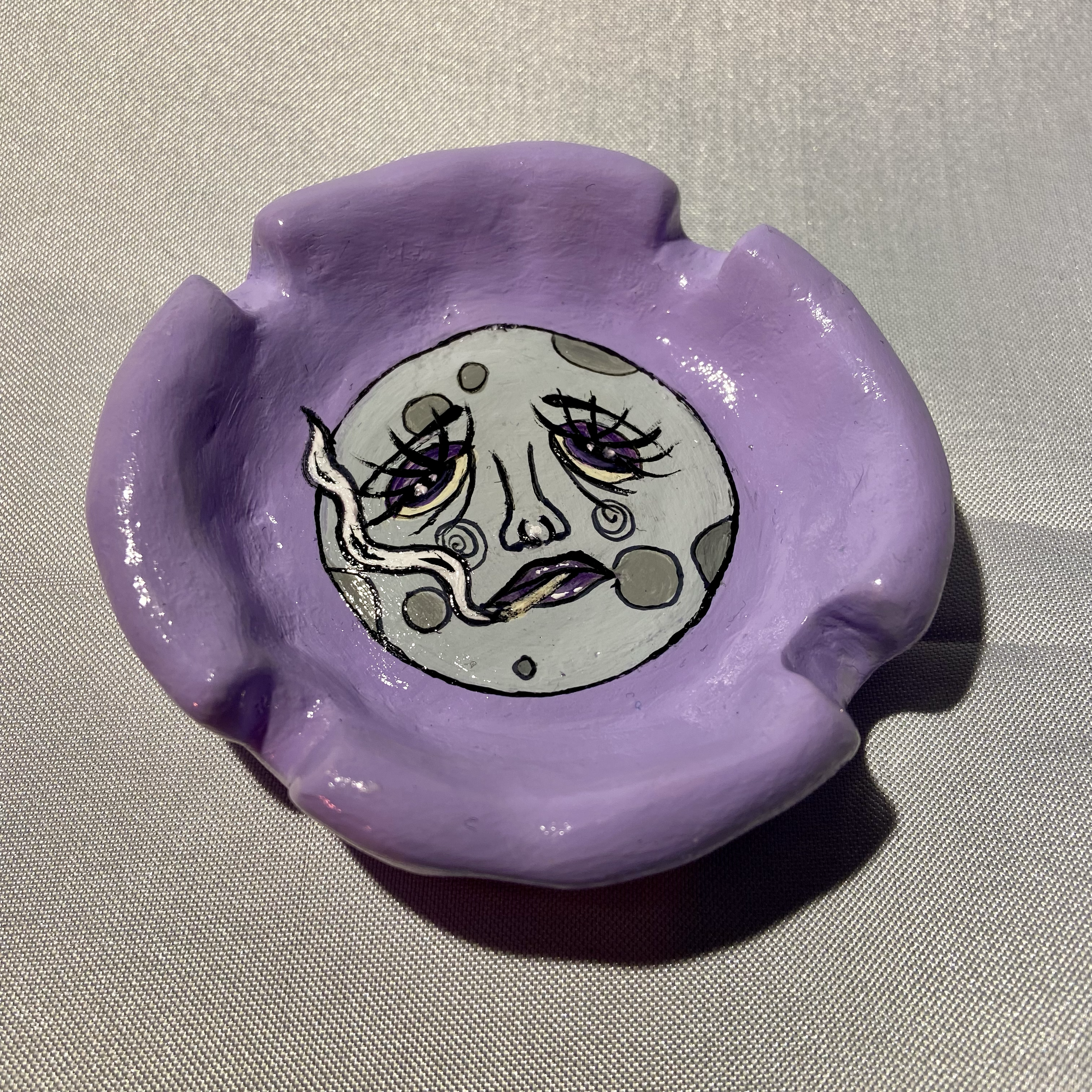 "gentle moon" ashtray -  420 collection - April 2022