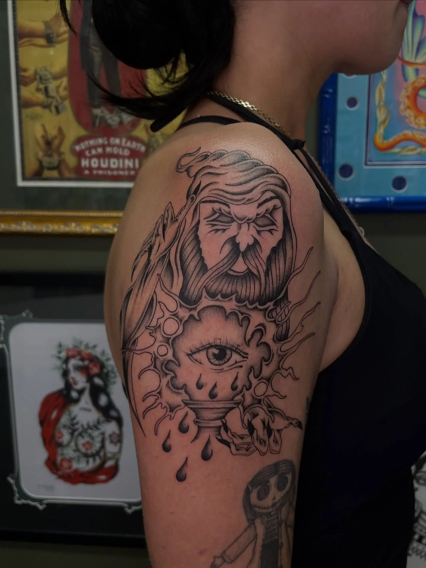 Walk in Queen! Thank you Indi for walking in yesterday and grabbing this wizard straight out of my flash book. Lovely to meet you 🖤 DM to book in, done at @westside_tattoo_mermaid_beach