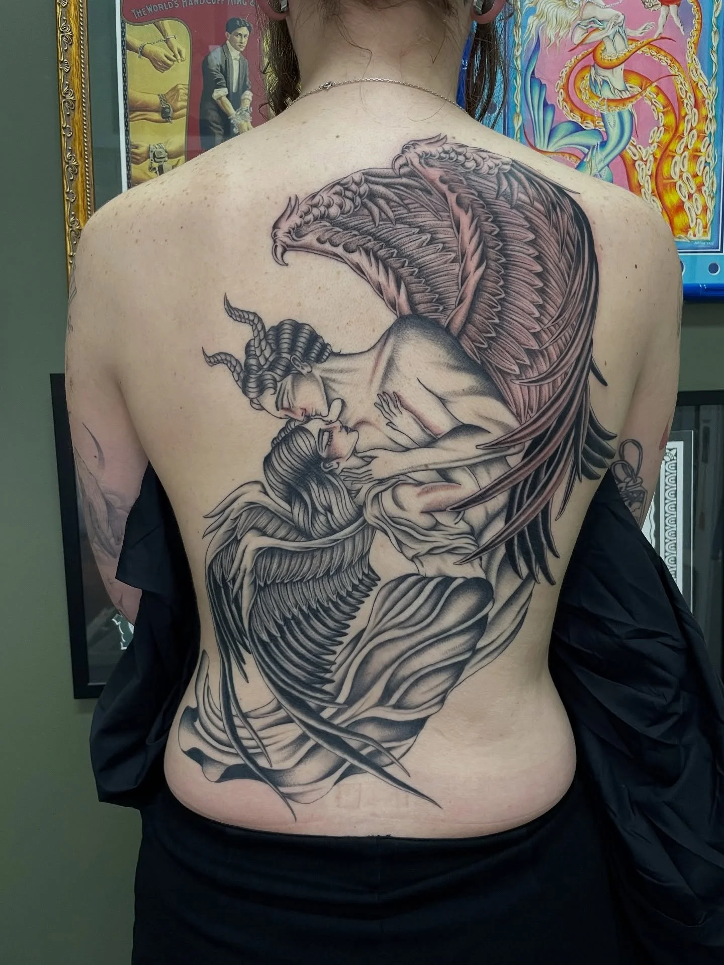 Finished over 4 sessions, thank you for the trust in this Chey 🖤. I would love to do more large scale pieces so shoot through a Dm if interested. Done at @westside_tattoo_mermaid_beach