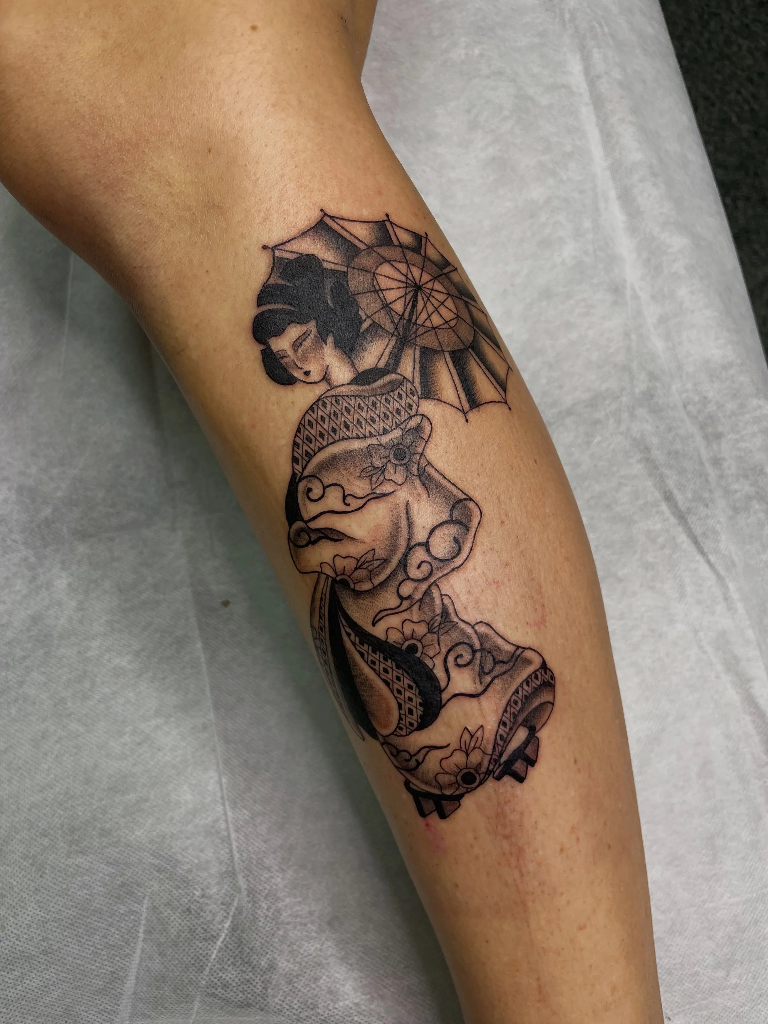 Picked a few from my flash, thank you Lydia 🖤 DM to book, made at @westside_tattoo_mermaid_beach