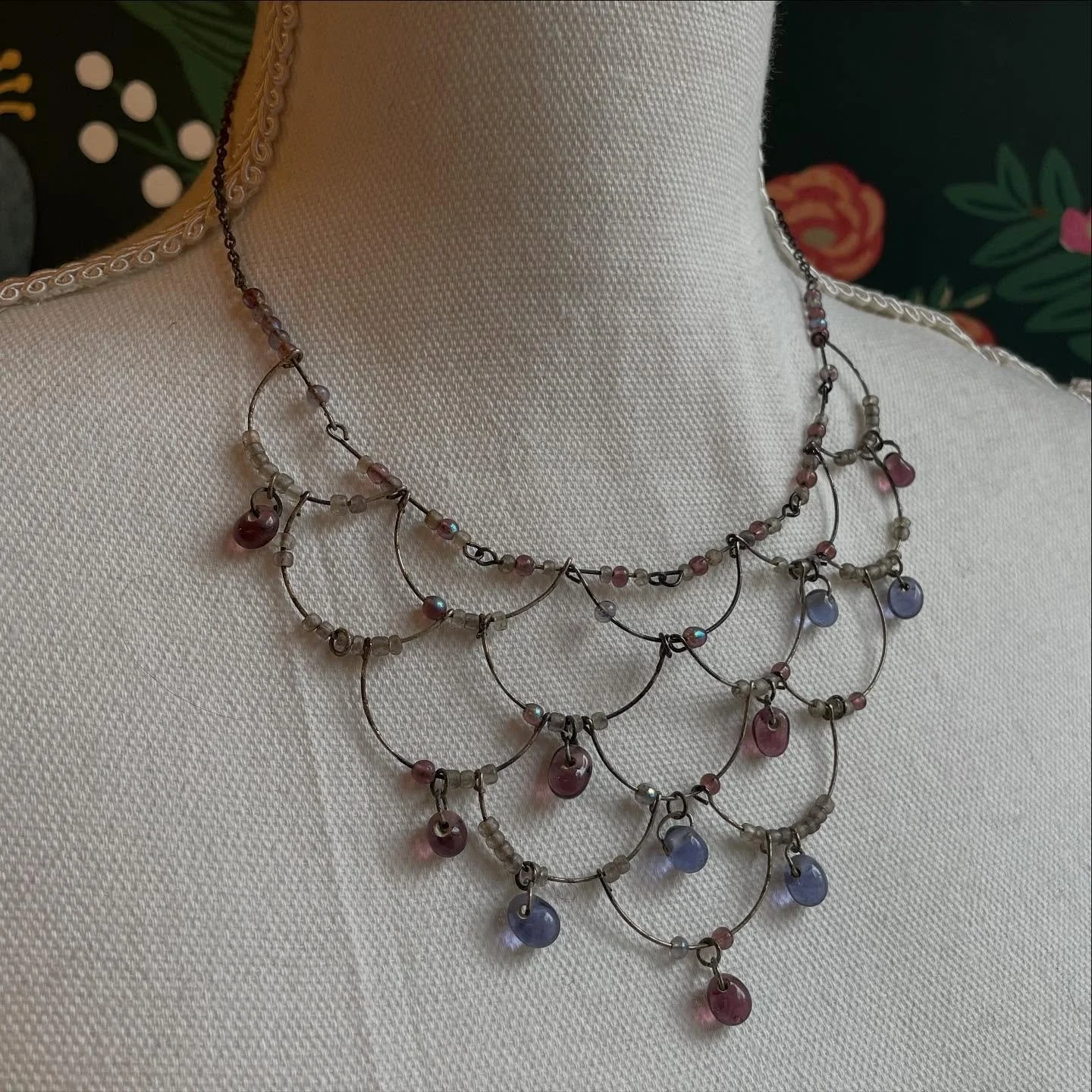 Need a closer look at the necklaces we posted yesterday? Here&rsquo;s some photos and detail shots🦋💚 My favs are the silver scale chandelier necklace and the gold zipper bolo! Available in store, on Depop, or through DMs

#pdxjewelry #portlandvinta