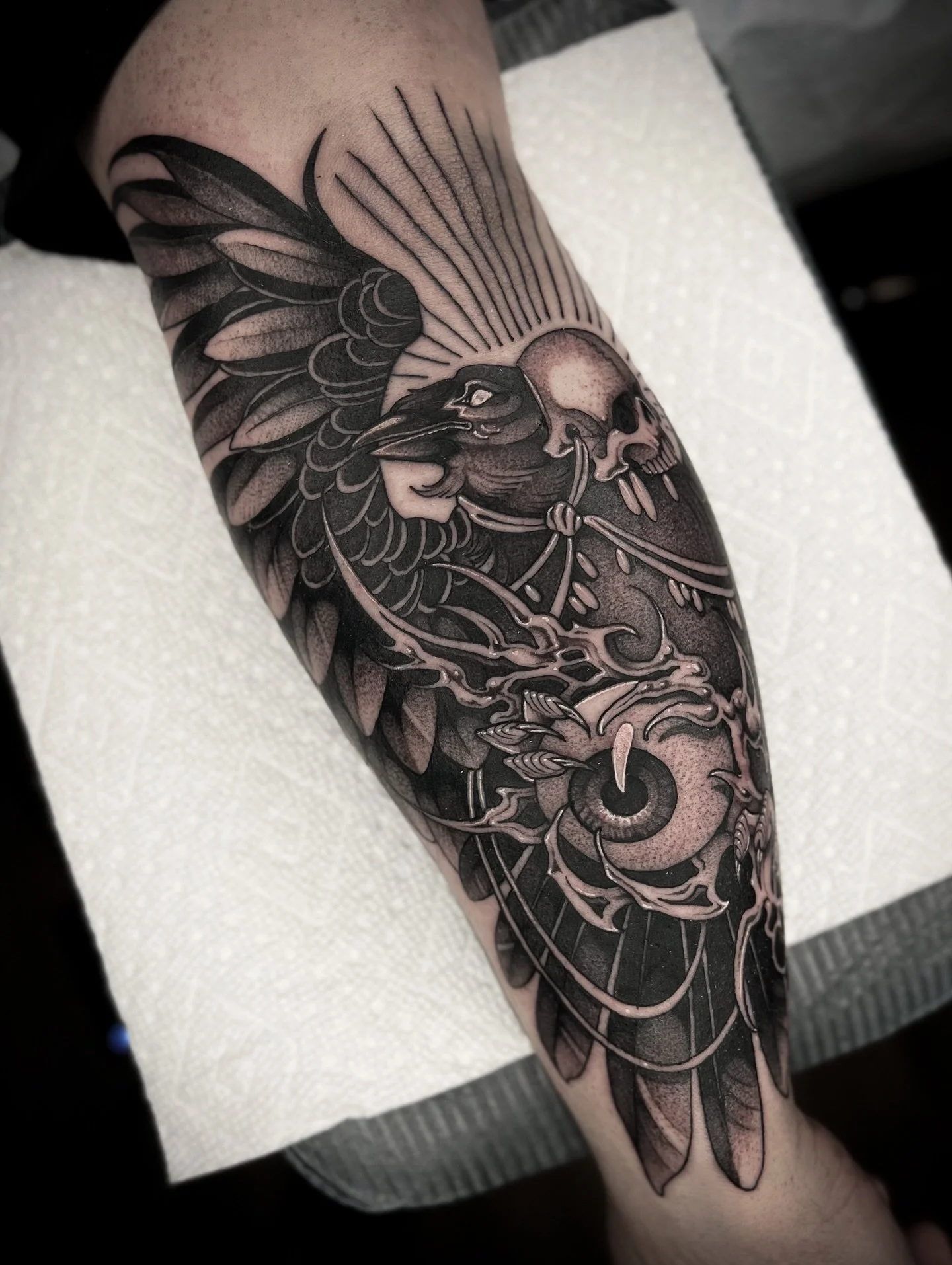 Birb for Ryan! Thanks again 😊 🦅 
.
.
.
.
.
#crowtattoo #raventattoo #birdtattoo #spookytattoo #skulltattoo #eyeballtattoo #madjackaltattoo #nhink #nhtattooers #nhtattoo #nhartists #nhartist #blkttt #ttt #blackwork #blackworktattoo #darkartists #dot